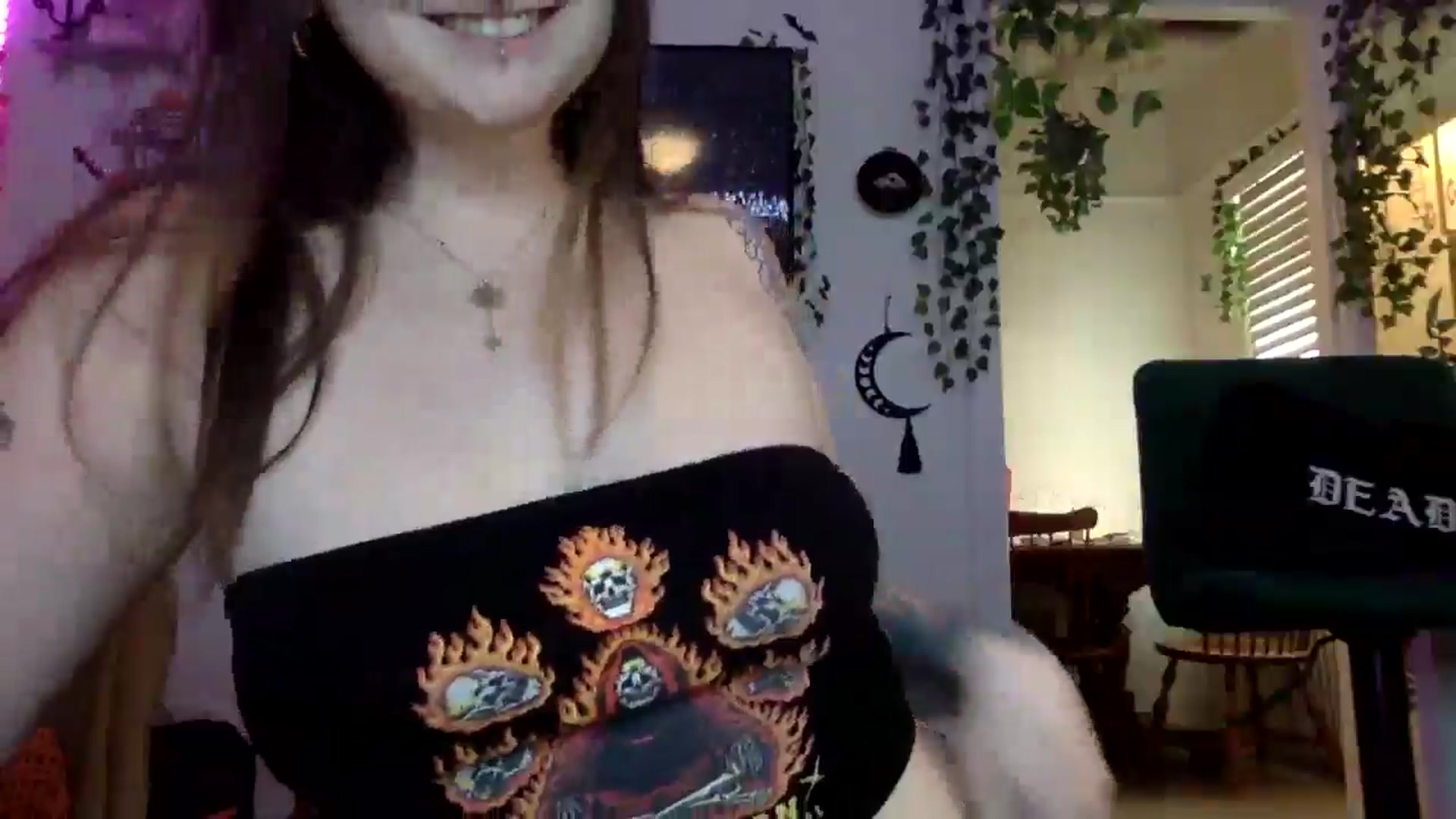 Gallery image thumbnail from ThorneXo's myfreecams stream on, 05/26/2025, 23:16 image 13 of 20