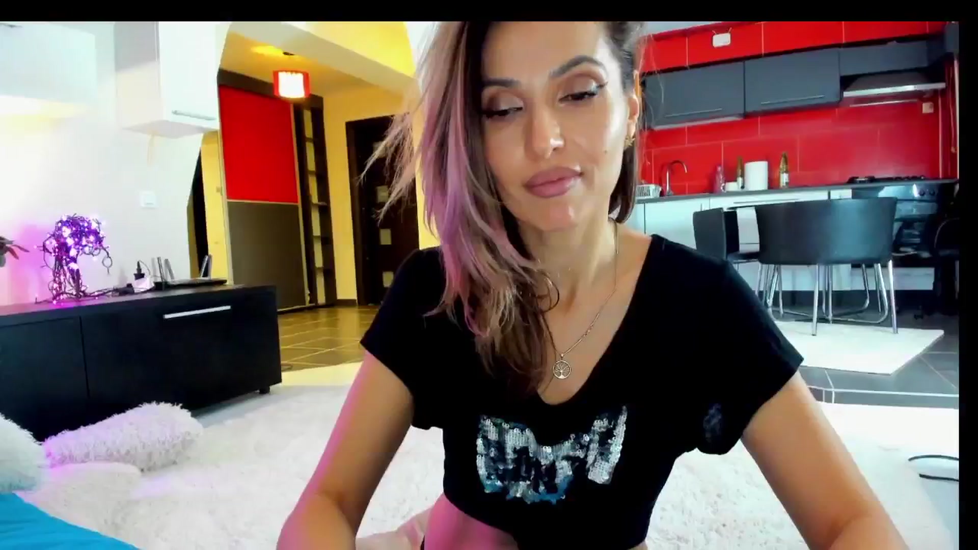 Gallery image thumbnail from ThriveInDrama's myfreecams stream on, 03/21/2025, 02:39 image 15 of 20
