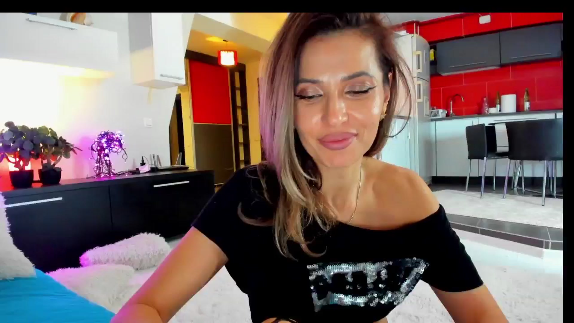 Gallery image thumbnail from ThriveInDrama's myfreecams stream on, 03/21/2025, 02:39 image 1 of 20
