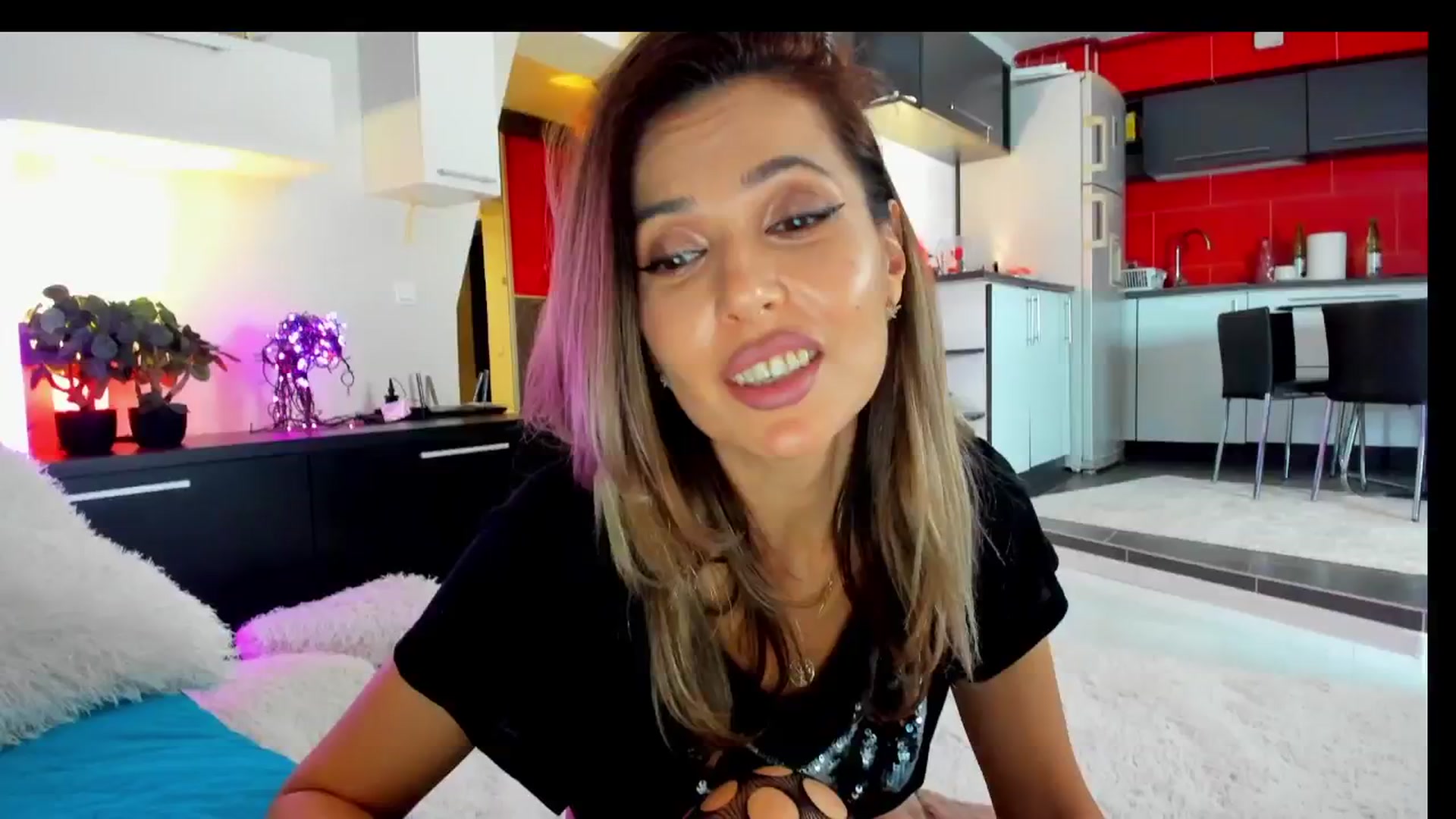 Gallery image thumbnail from ThriveInDrama's myfreecams stream on, 03/21/2025, 02:39 image 13 of 20