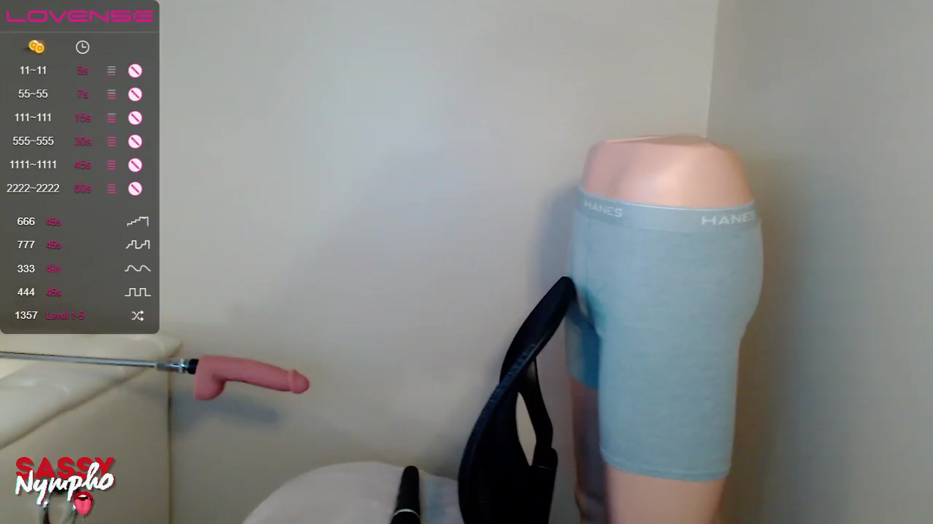 Gallery image thumbnail from Throat_GoatXx's myfreecams stream on, 04/15/2023, 17:09 image 19 of 20
