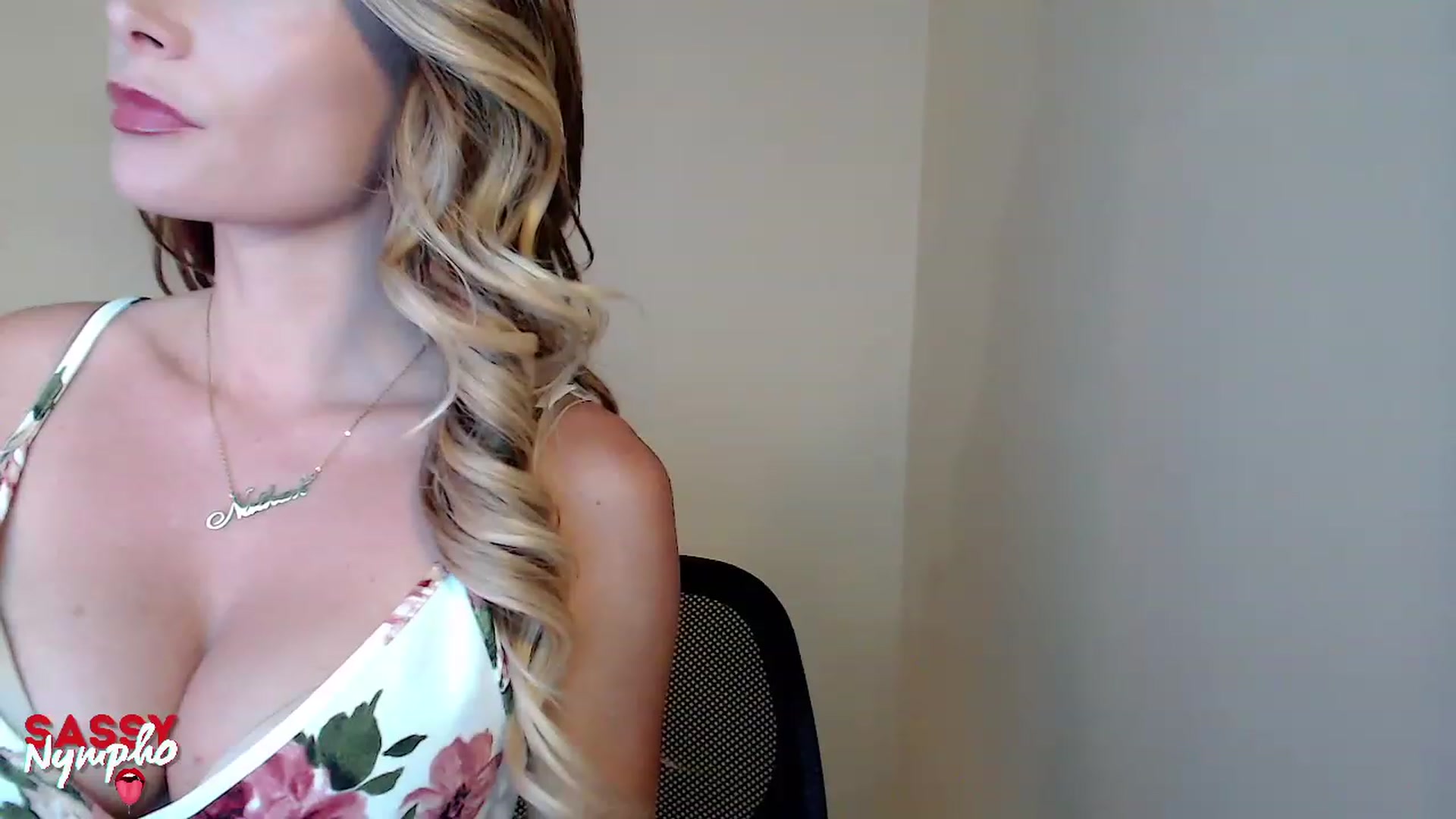 Gallery image thumbnail from Throat_GoatXx's myfreecams stream on, 04/29/2023, 07:08 image 17 of 20