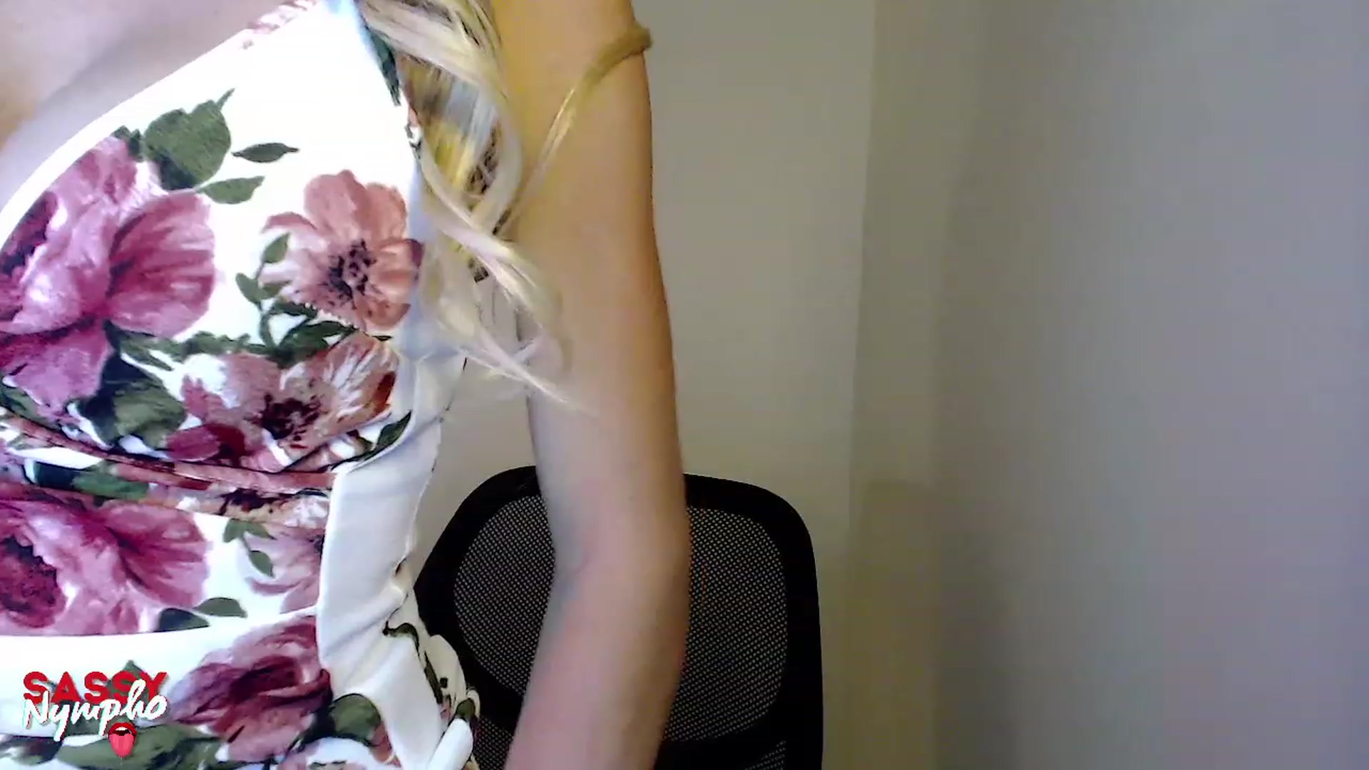Gallery image thumbnail from Throat_GoatXx's myfreecams stream on, 04/29/2023, 07:08 image 8 of 20