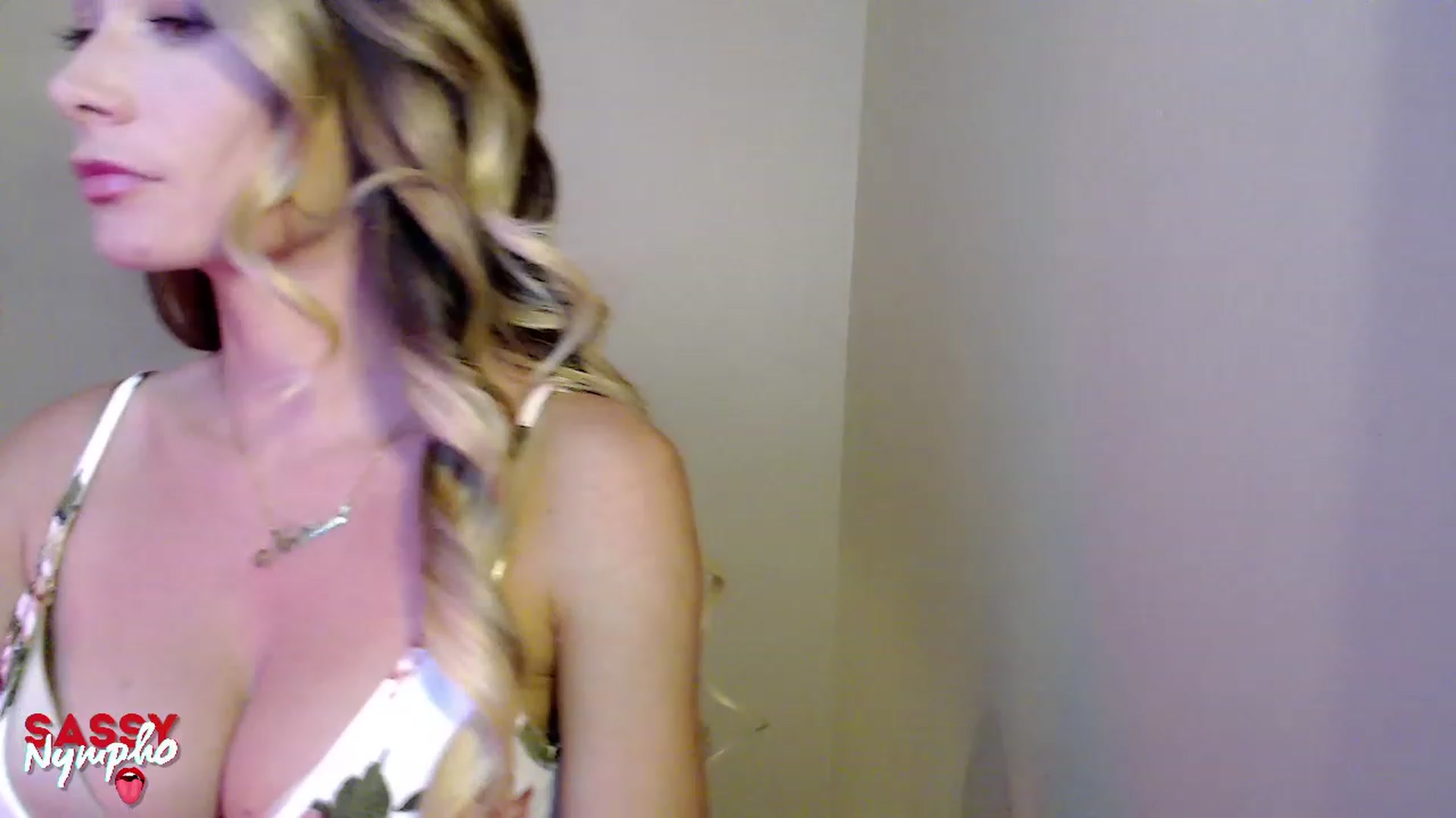 Gallery image thumbnail from Throat_GoatXx's myfreecams stream on, 04/29/2023, 09:52 image 1 of 20