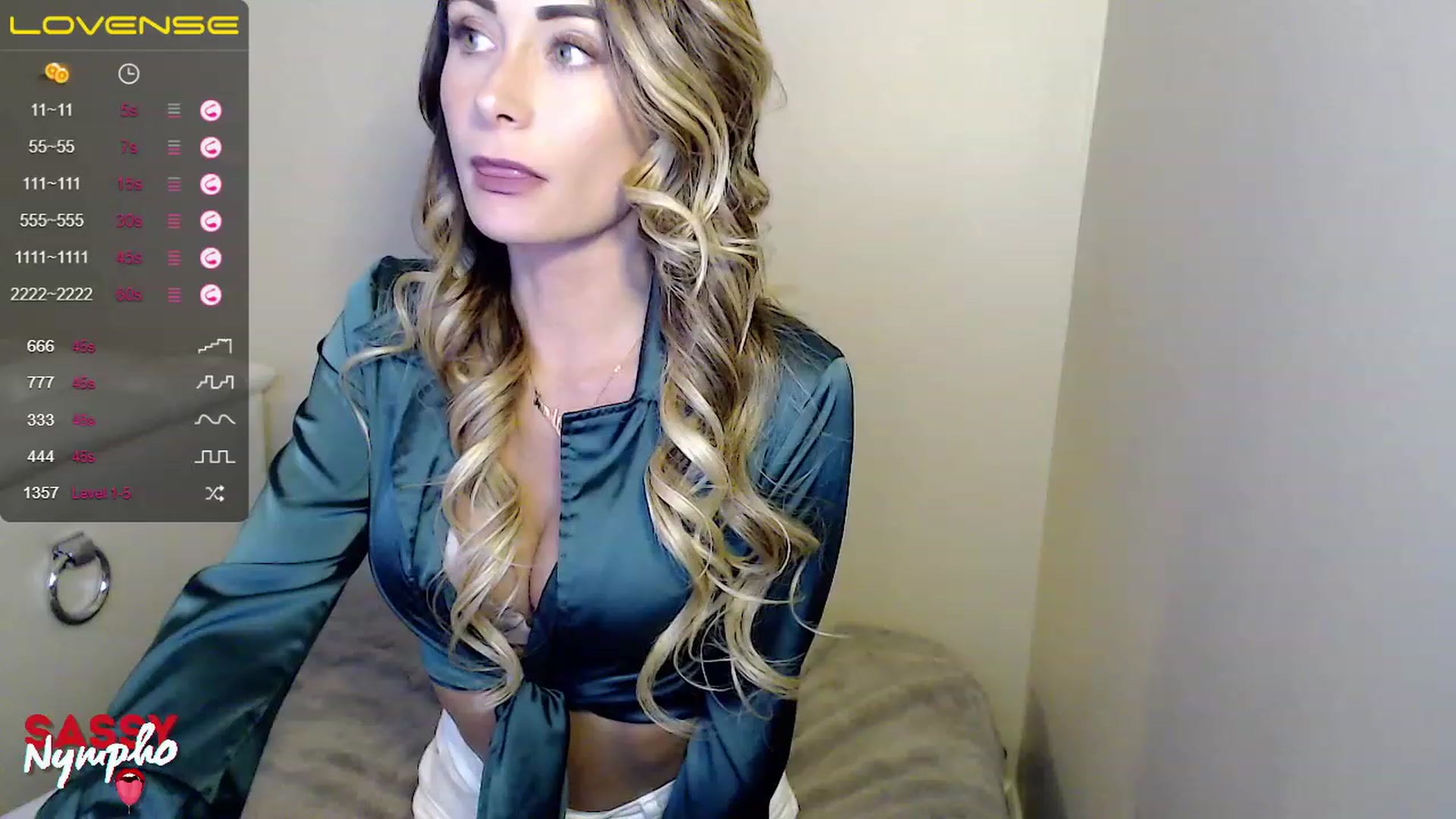 Gallery image thumbnail from Throat_GoatXx's myfreecams stream on, 05/06/2023, 10:39 image 1 of 20