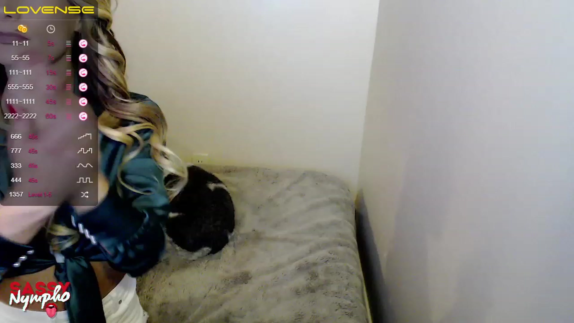 Gallery image thumbnail from Throat_GoatXx's myfreecams stream on, 05/06/2023, 10:39 image 14 of 20