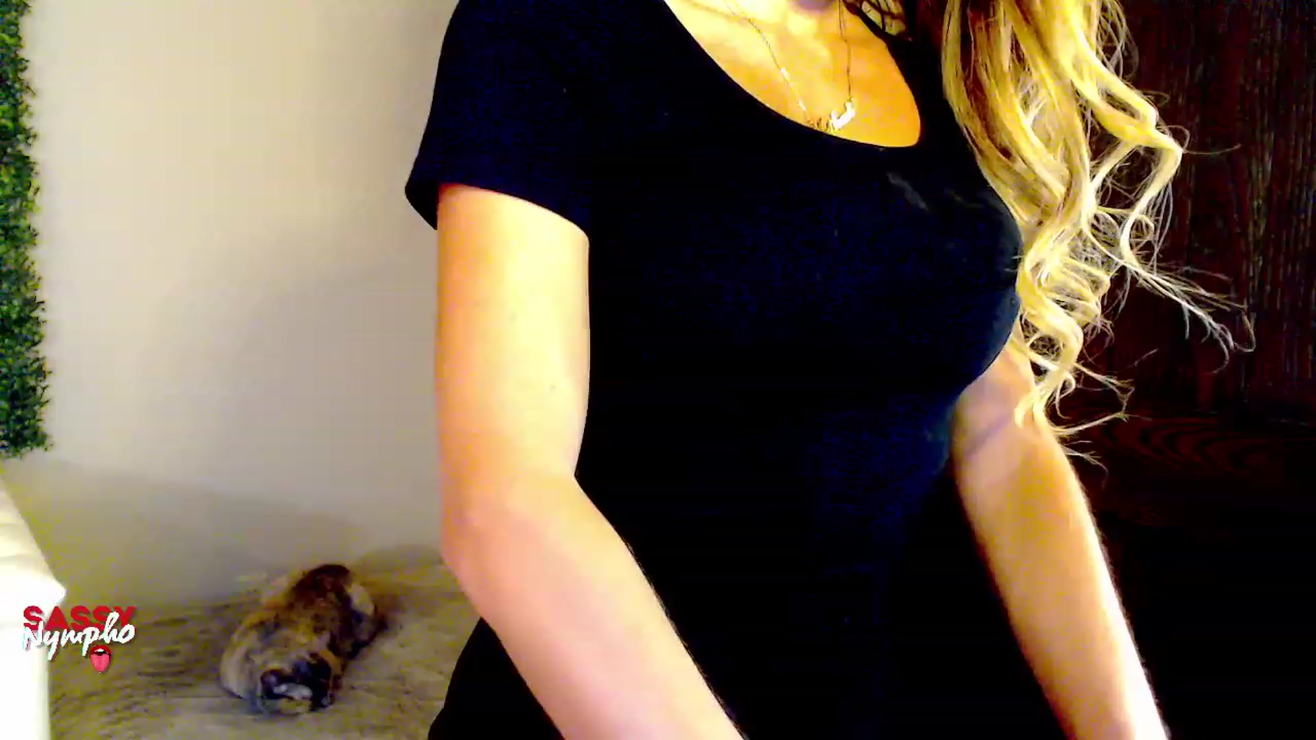 Gallery image thumbnail from Throat_GoatXx's myfreecams stream on, 05/13/2023, 10:57 image 4 of 20