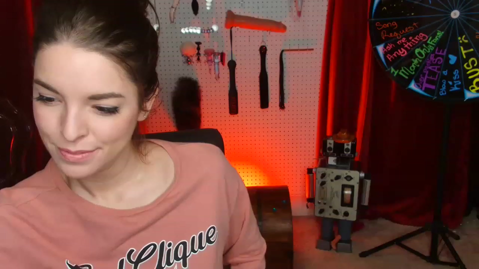 Gallery image thumbnail from ThunderKitten's myfreecams stream on, 12/01/2022, 10:11 image 1 of 20