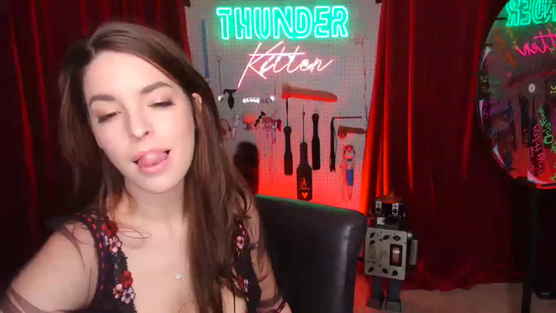 Gallery image thumbnail from ThunderKitten's myfreecams stream on, 12/06/2022, 07:40 image 15 of 20