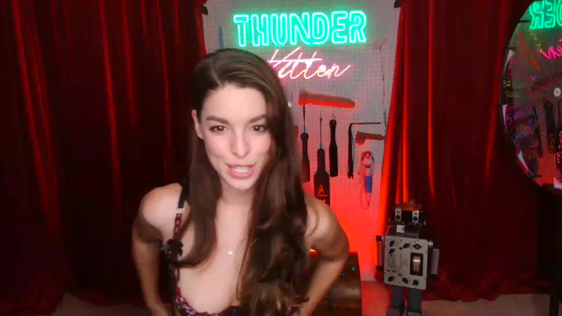 Gallery image thumbnail from ThunderKitten's myfreecams stream on, 12/06/2022, 11:21 image 3 of 20