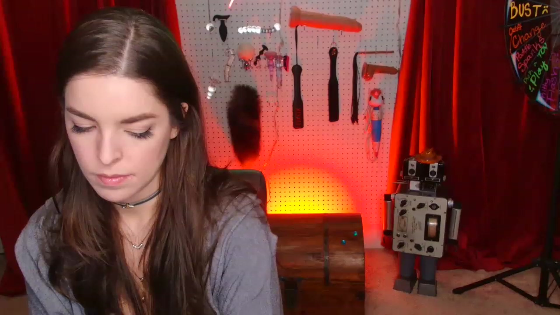 Gallery image thumbnail from ThunderKitten's myfreecams stream on, 12/08/2022, 09:07 image 2 of 20