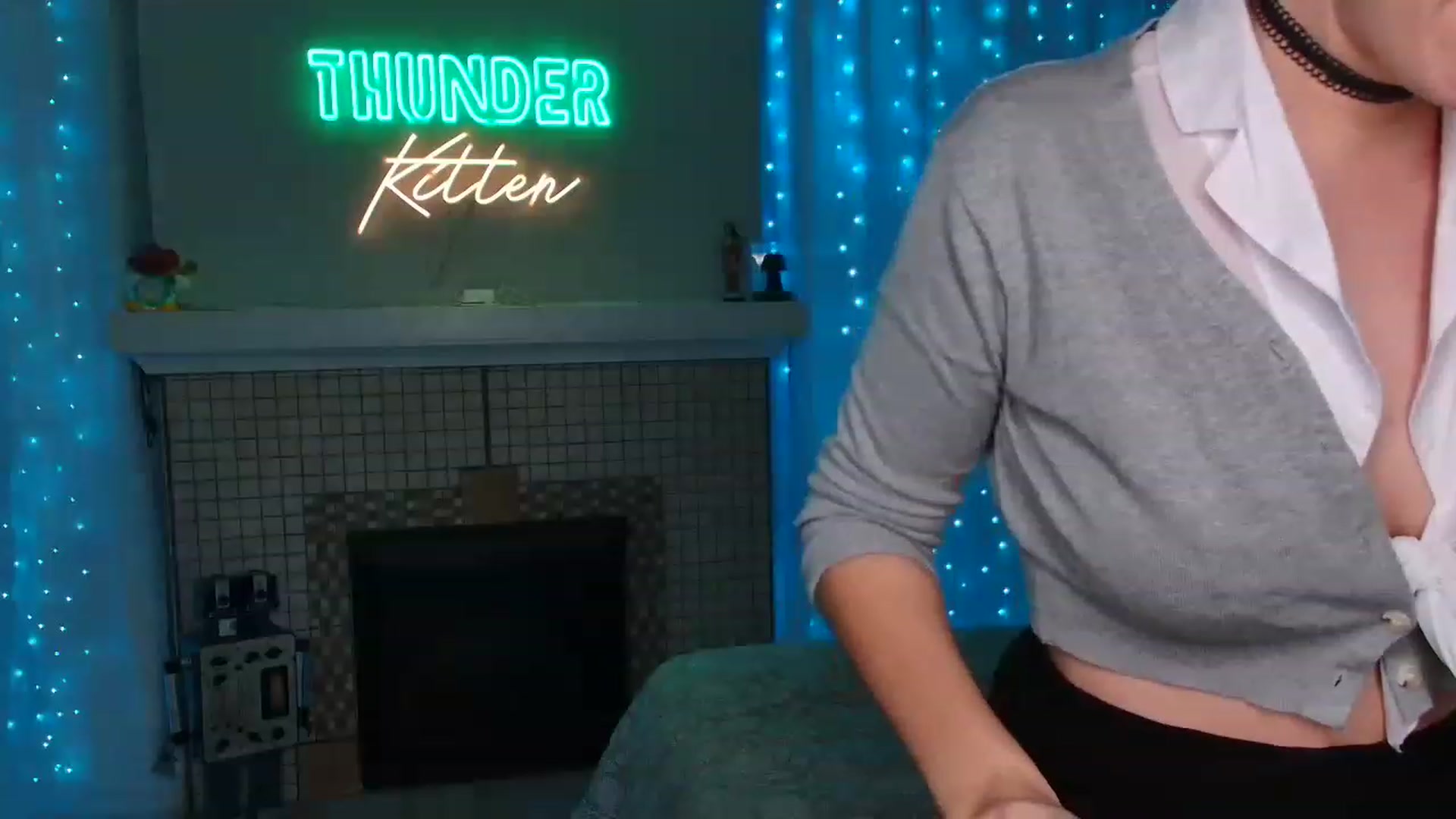 Gallery image thumbnail from ThunderKitten's myfreecams stream on, 03/07/2023, 07:32 image 6 of 20