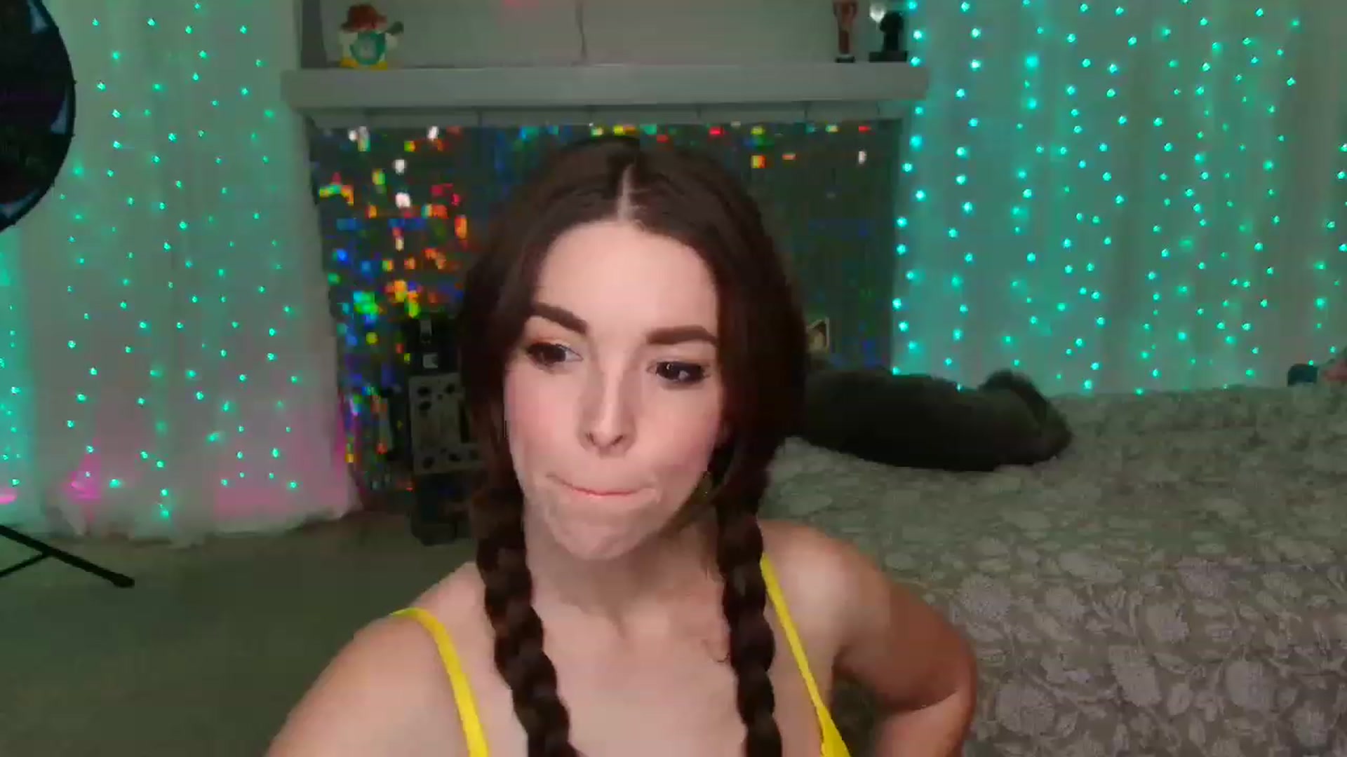 Gallery image thumbnail from ThunderKitten's myfreecams stream on, 04/13/2023, 05:00 image 3 of 20