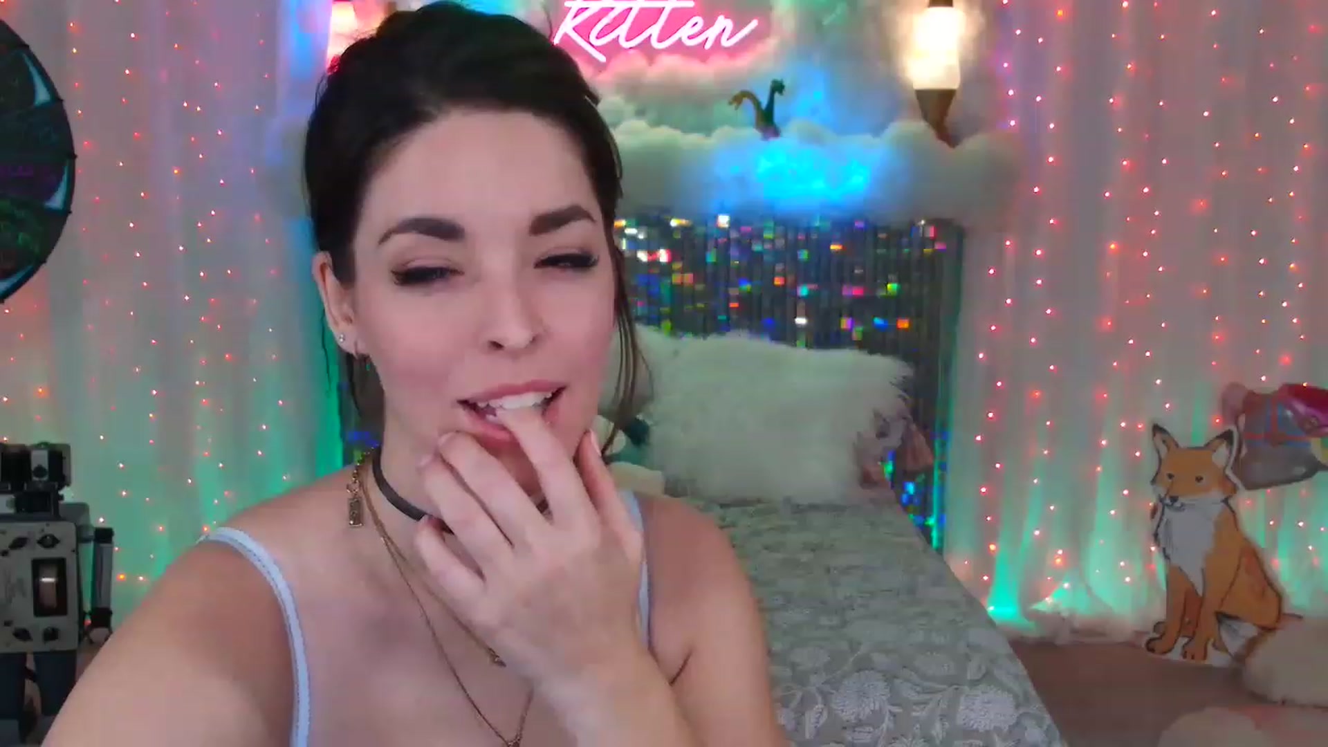 Gallery image thumbnail from ThunderKitten's myfreecams stream on, 04/22/2023, 09:20 image 14 of 20