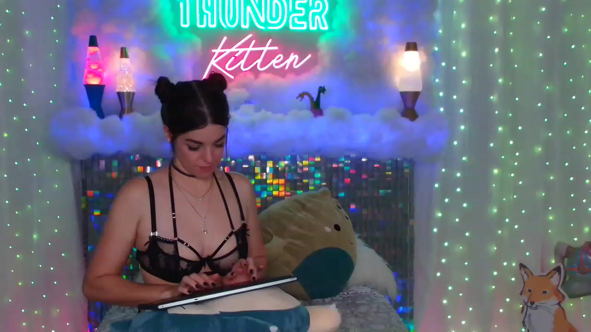 Gallery image thumbnail from ThunderKitten's myfreecams stream on, 05/18/2023, 10:05 image 10 of 20