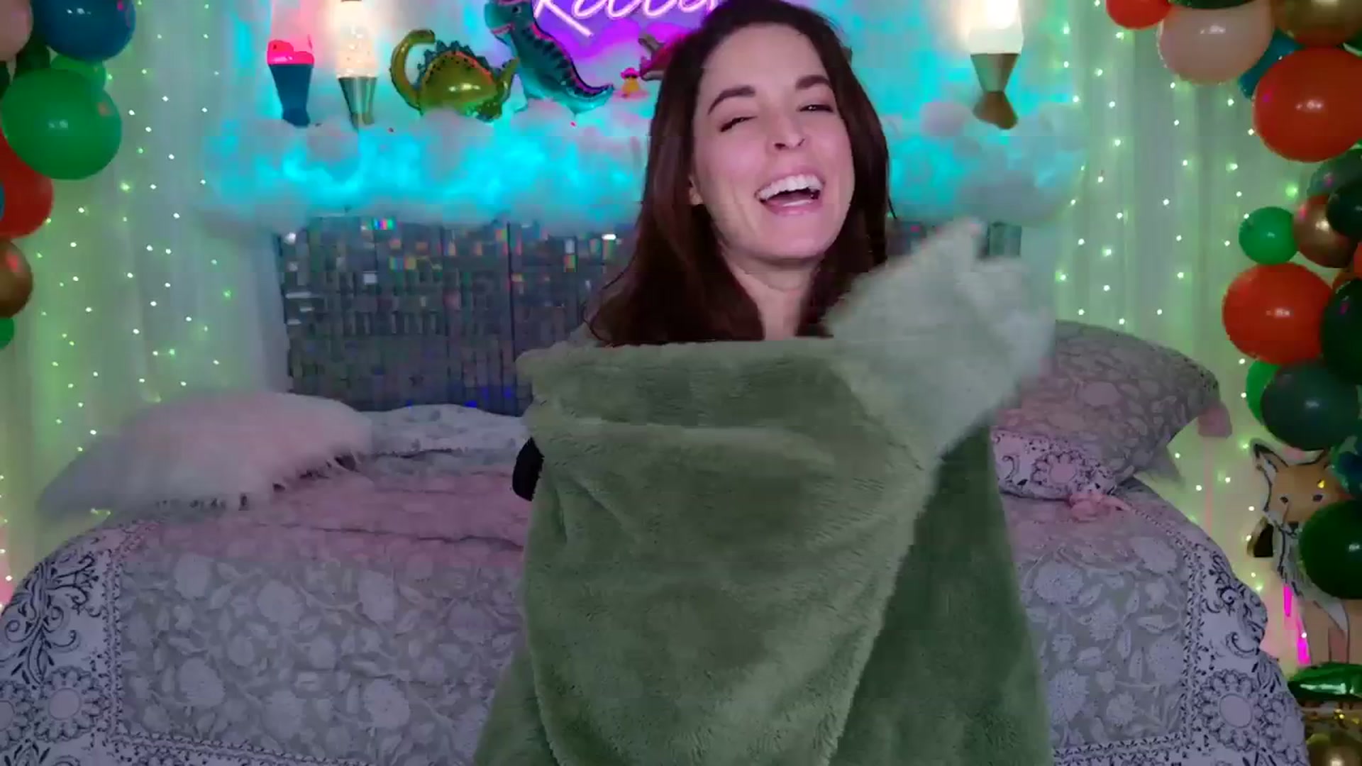 Gallery image thumbnail from ThunderKitten's myfreecams stream on, 09/26/2023, 10:22 image 6 of 20