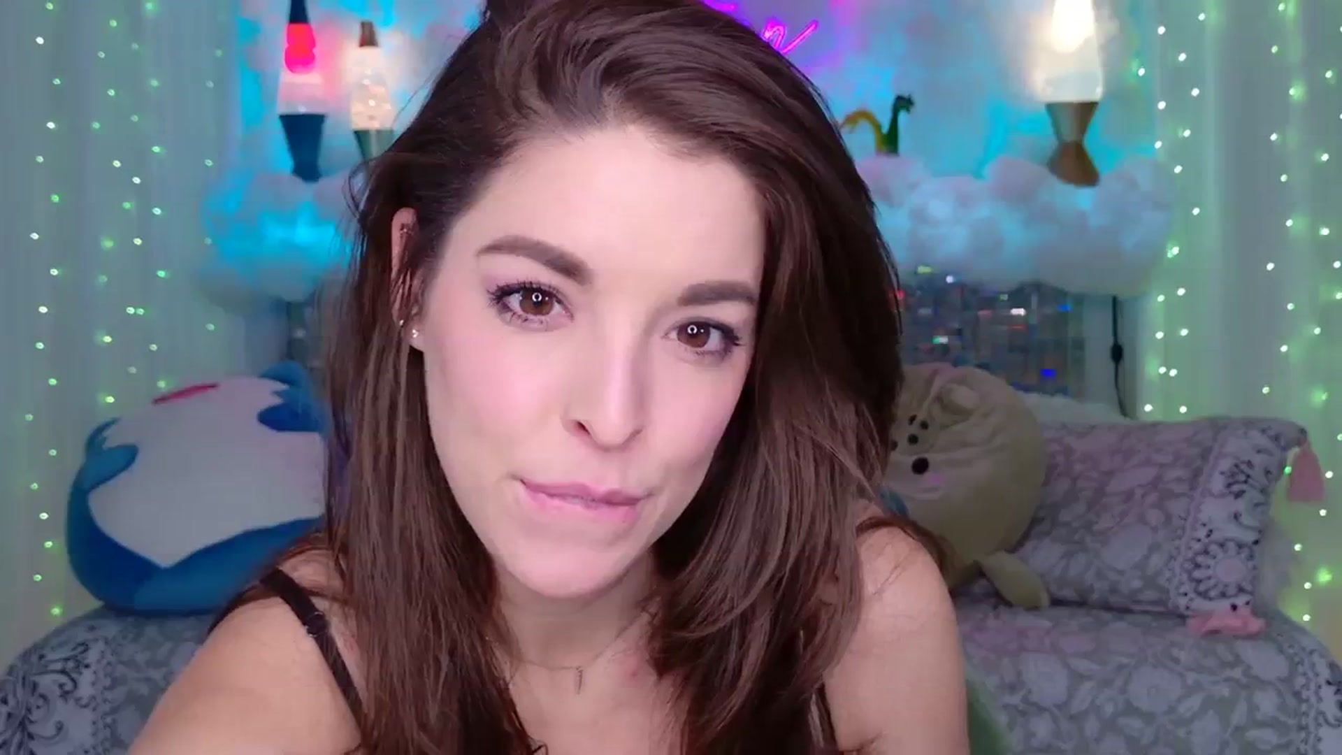 Gallery image thumbnail from ThunderKitten's myfreecams stream on, 11/07/2023, 07:53 image 6 of 20