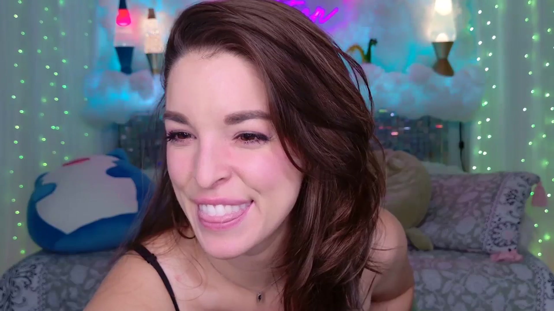 Gallery image thumbnail from ThunderKitten's myfreecams stream on, 11/07/2023, 07:53 image 13 of 20