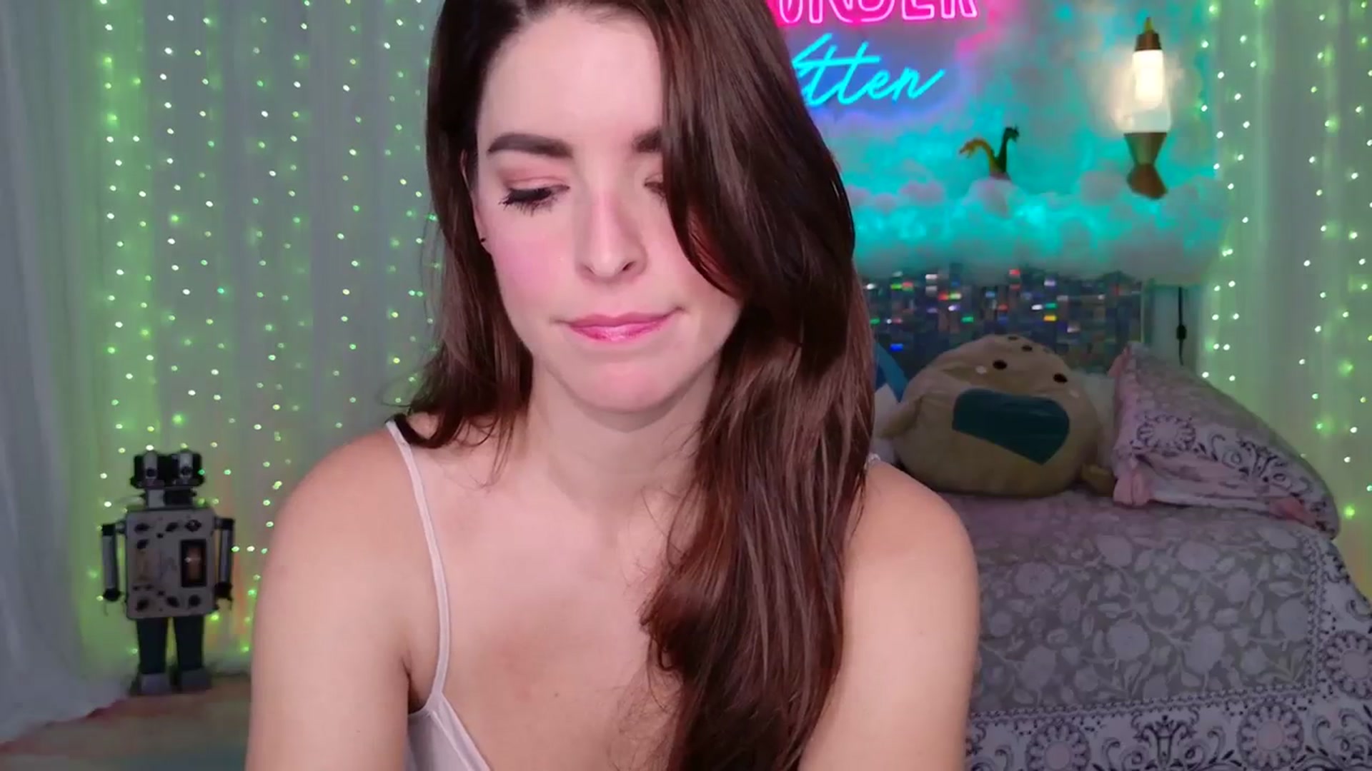 Gallery image thumbnail from ThunderKitten's myfreecams stream on, 11/21/2023, 09:15 image 7 of 20