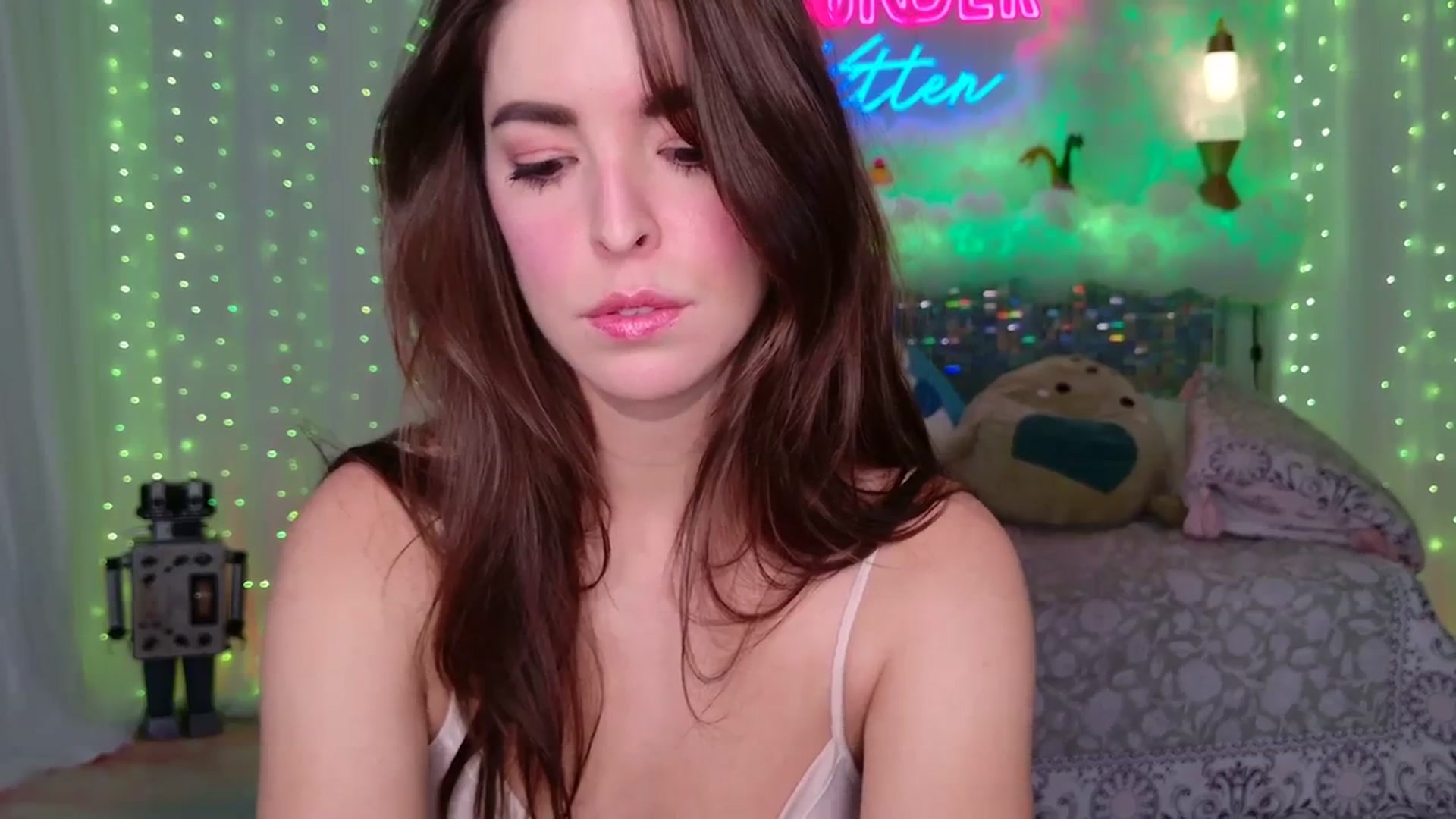 Gallery image thumbnail from ThunderKitten's myfreecams stream on, 11/21/2023, 09:15 image 3 of 20