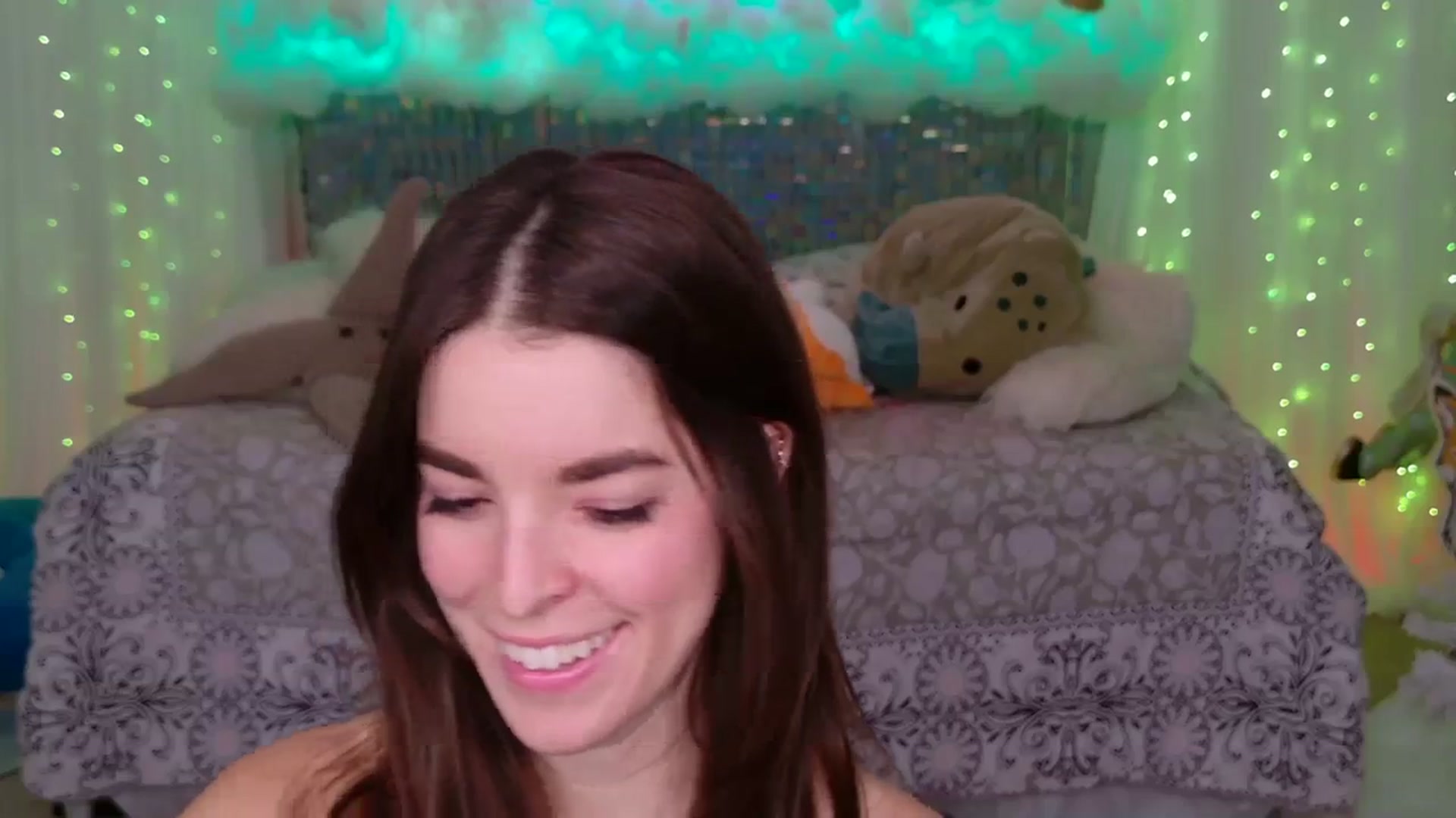 Gallery image thumbnail from ThunderKitten's myfreecams stream on, 12/10/2023, 08:19 image 12 of 20