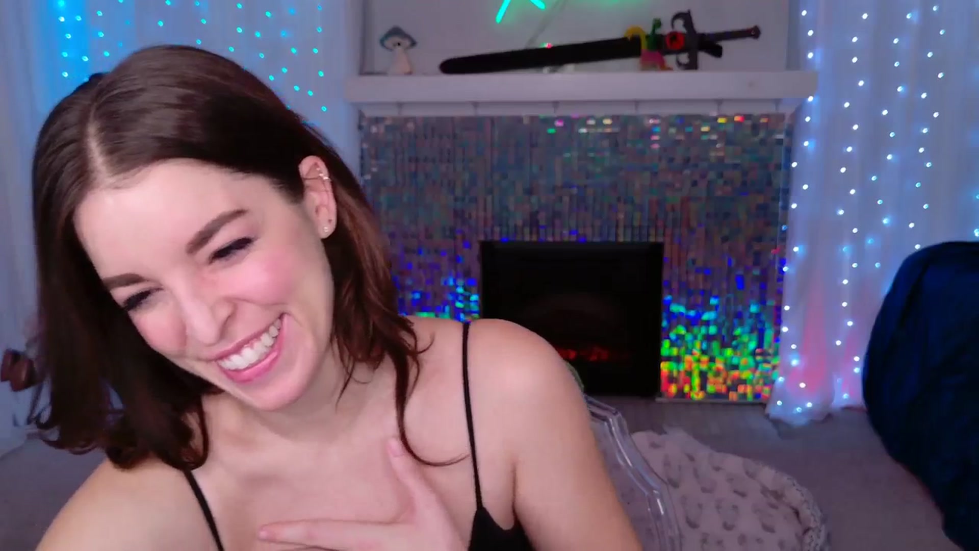Gallery image thumbnail from ThunderKitten's myfreecams stream on, 01/27/2024, 07:43 image 14 of 20