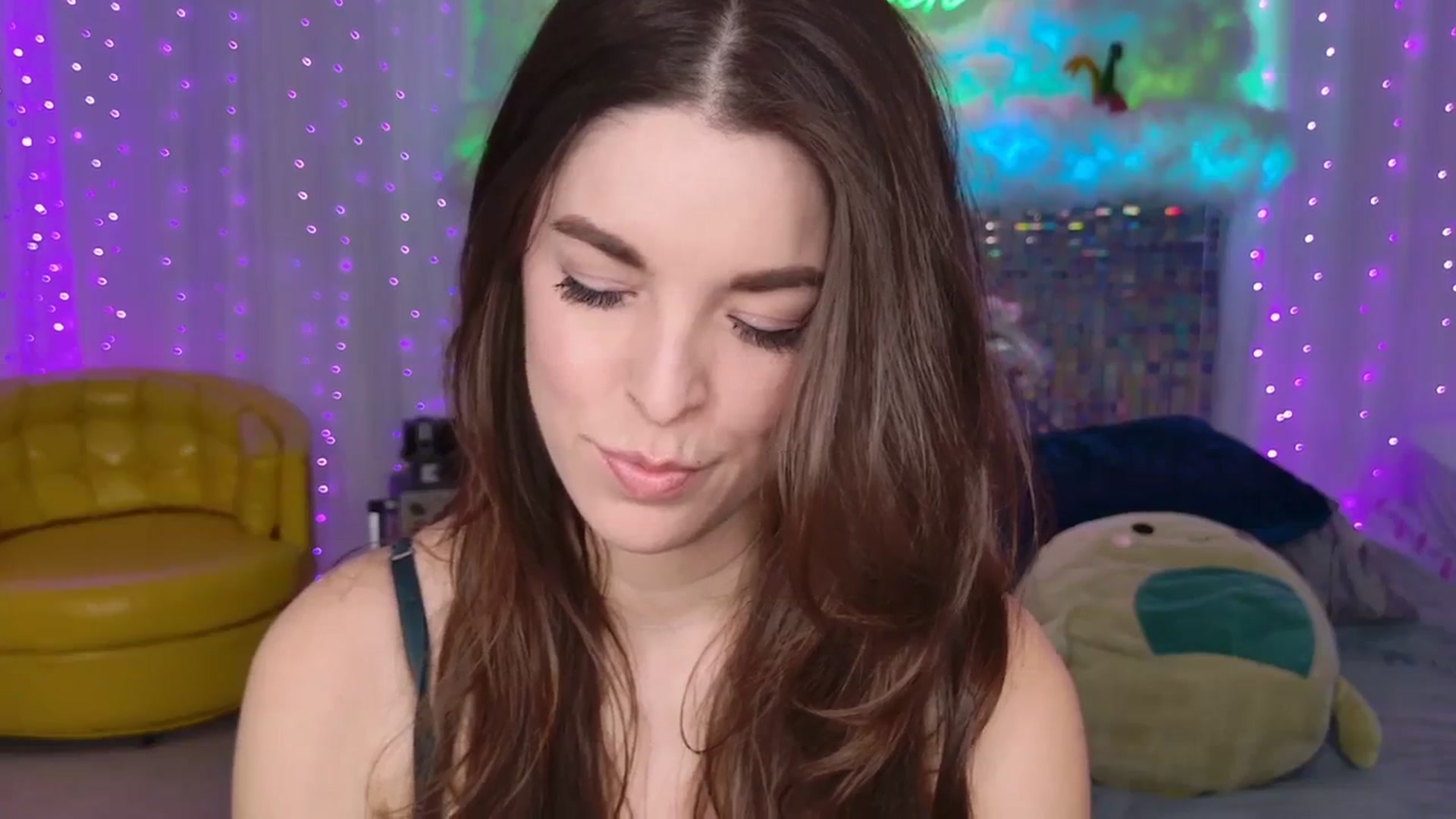 Gallery image thumbnail from ThunderKitten's myfreecams stream on, 03/23/2024, 06:33 image 10 of 20