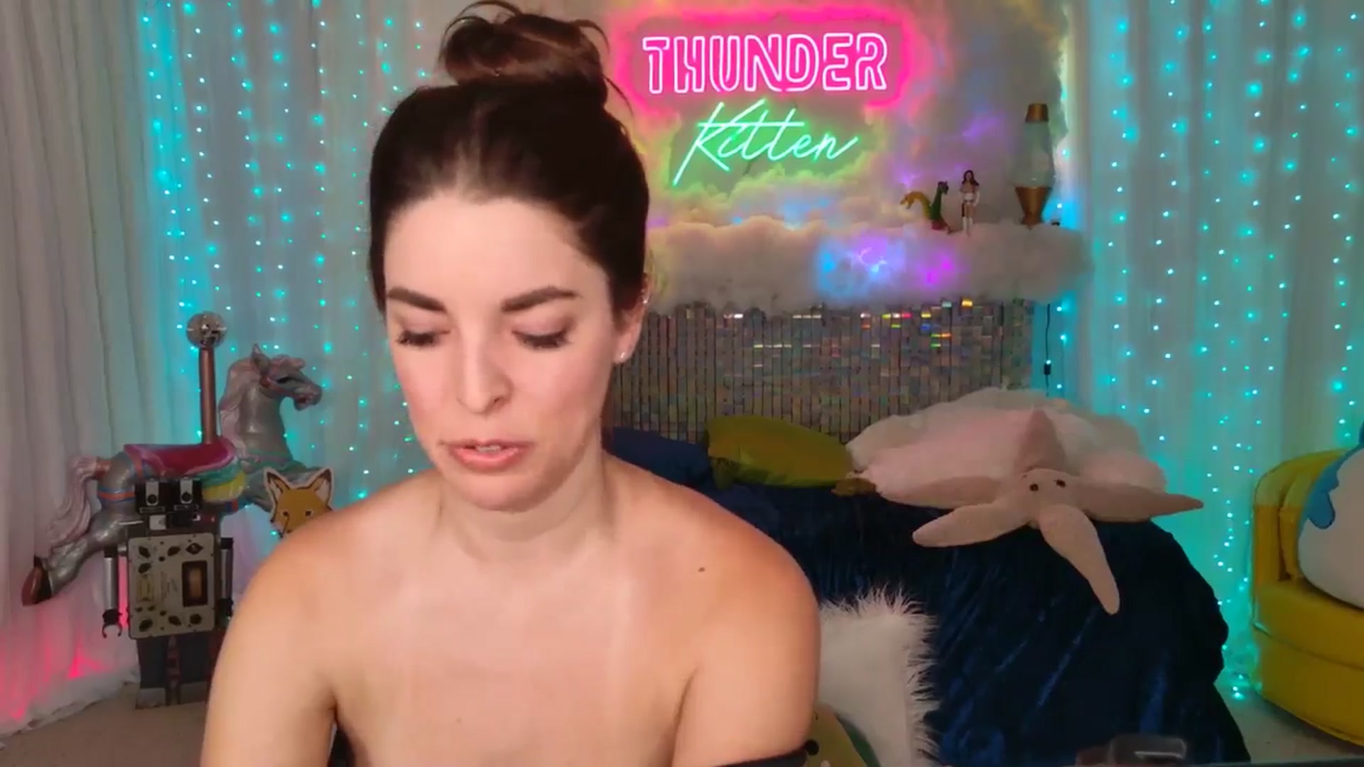 Gallery image thumbnail from ThunderKitten's myfreecams stream on, 06/04/2024, 09:28 image 4 of 20