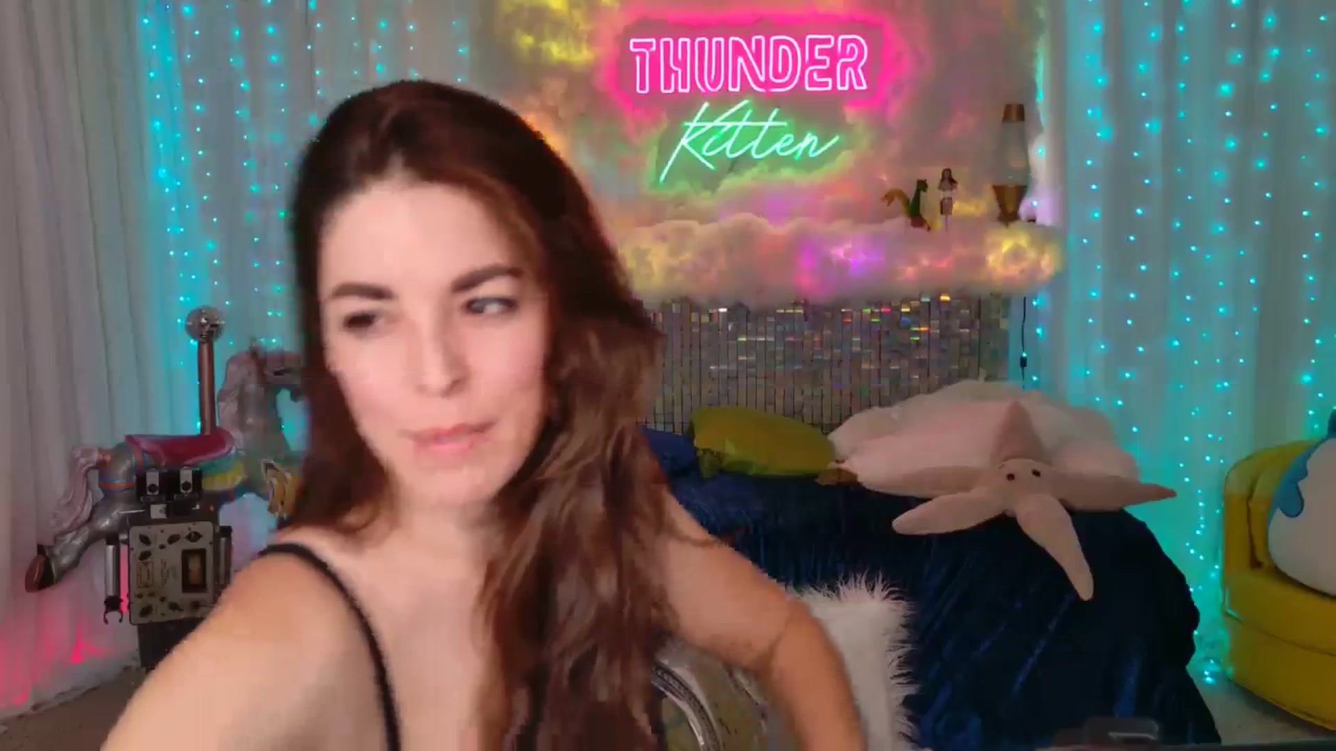 Gallery image thumbnail from ThunderKitten's myfreecams stream on, 06/04/2024, 09:28 image 7 of 20