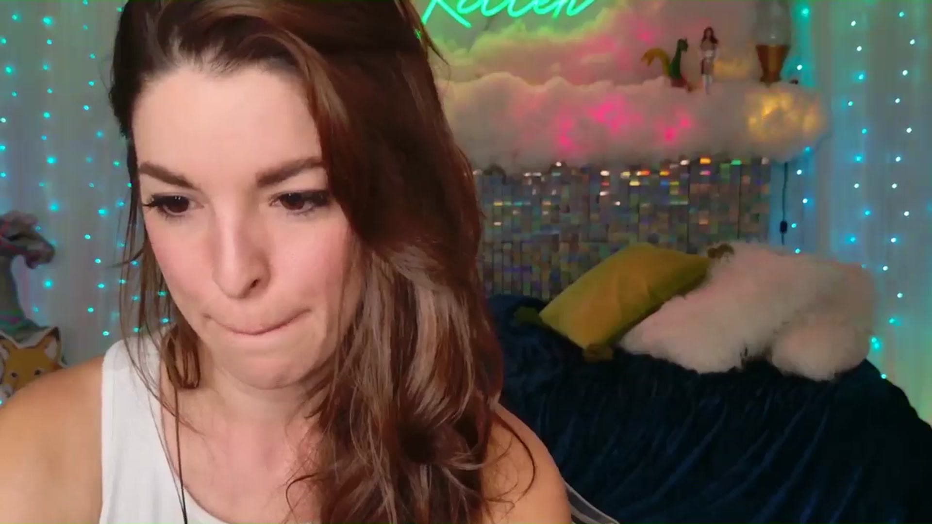 Gallery image thumbnail from ThunderKitten's myfreecams stream on, 06/27/2024, 07:34 image 15 of 20