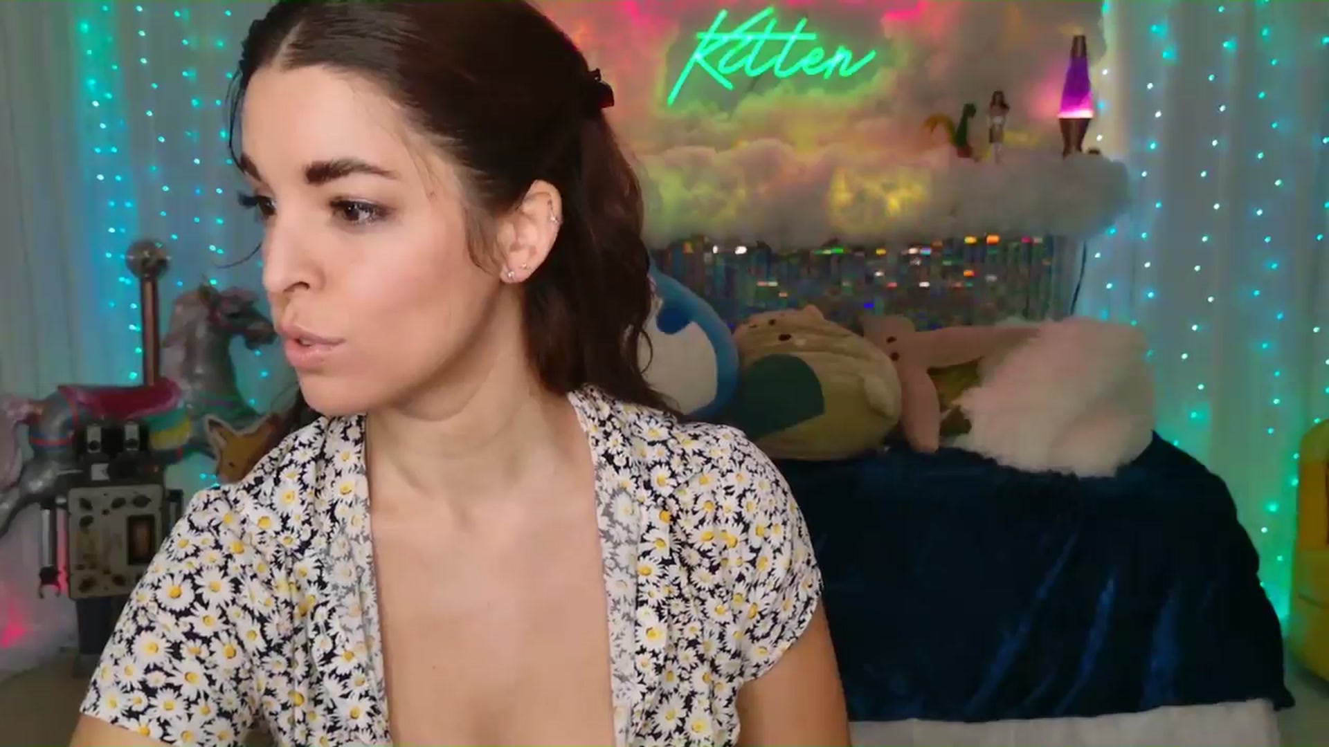 Gallery image thumbnail from ThunderKitten's myfreecams stream on, 07/25/2024, 07:02 image 19 of 20