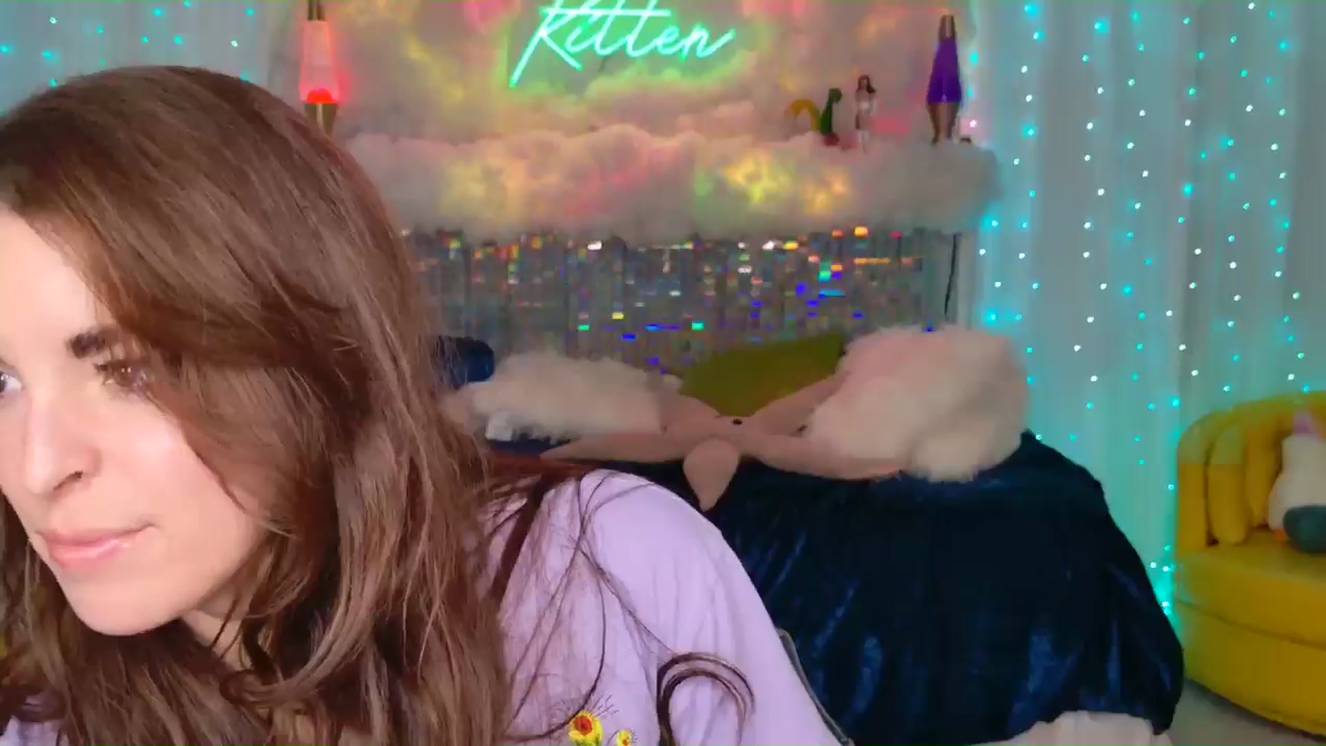 Gallery image thumbnail from ThunderKitten's myfreecams stream on, 08/08/2024, 07:11 image 5 of 20