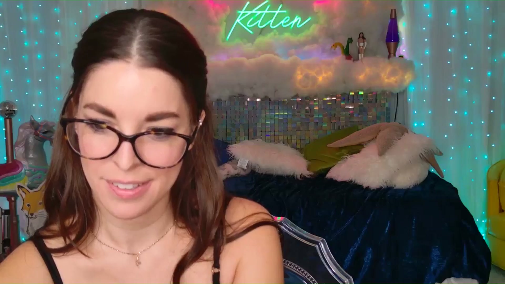 Gallery image thumbnail from ThunderKitten's myfreecams stream on, 08/10/2024, 09:44 image 12 of 20