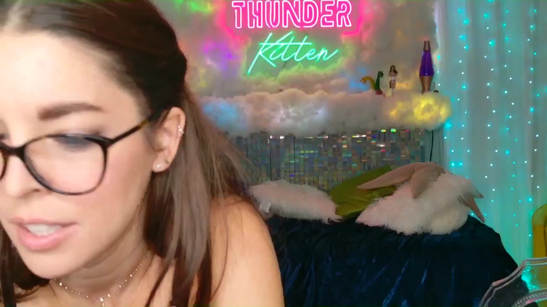 Gallery image thumbnail from ThunderKitten's myfreecams stream on, 08/10/2024, 09:44 image 19 of 20