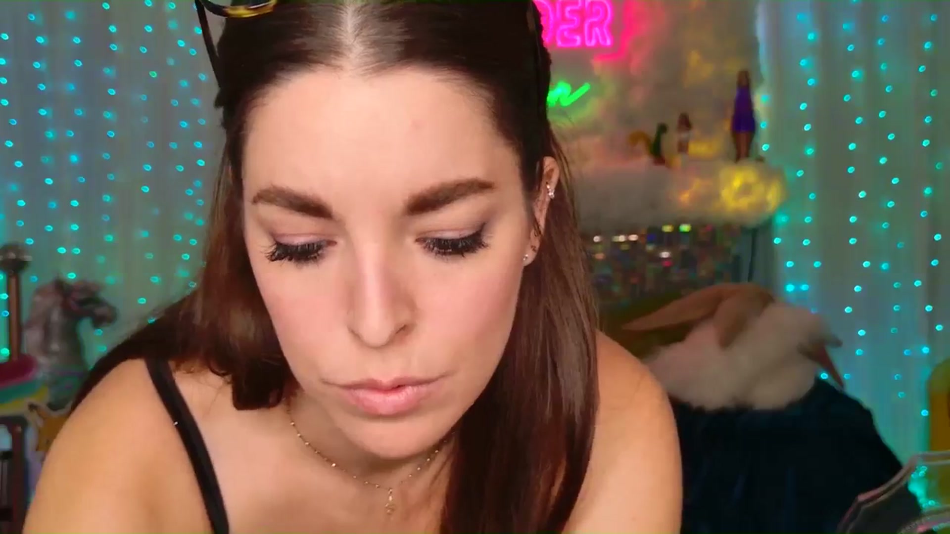 Gallery image thumbnail from ThunderKitten's myfreecams stream on, 08/10/2024, 09:44 image 17 of 20