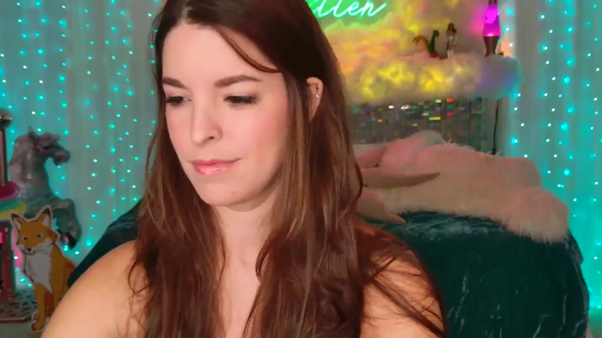 Gallery image thumbnail from ThunderKitten's myfreecams stream on, 08/29/2024, 08:04 image 18 of 20