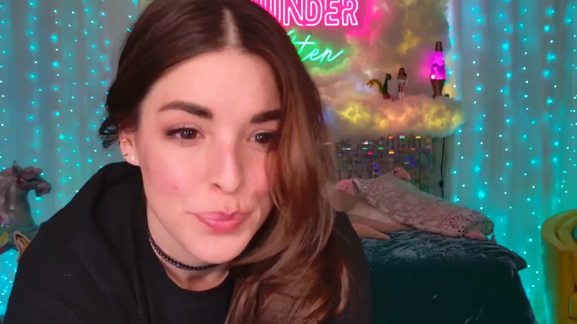 Gallery image thumbnail from ThunderKitten's myfreecams stream on, 10/10/2024, 09:38 image 6 of 20