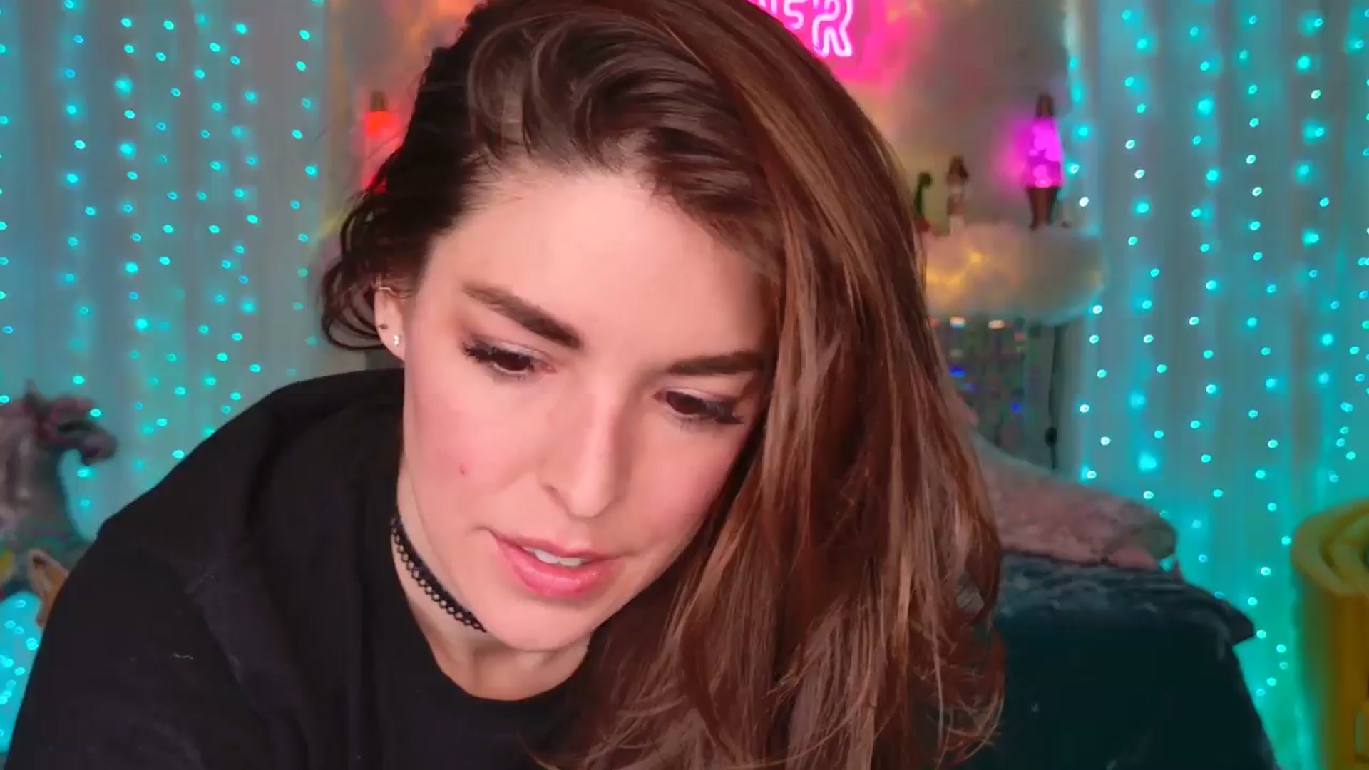 Gallery image thumbnail from ThunderKitten's myfreecams stream on, 10/10/2024, 09:38 image 7 of 20