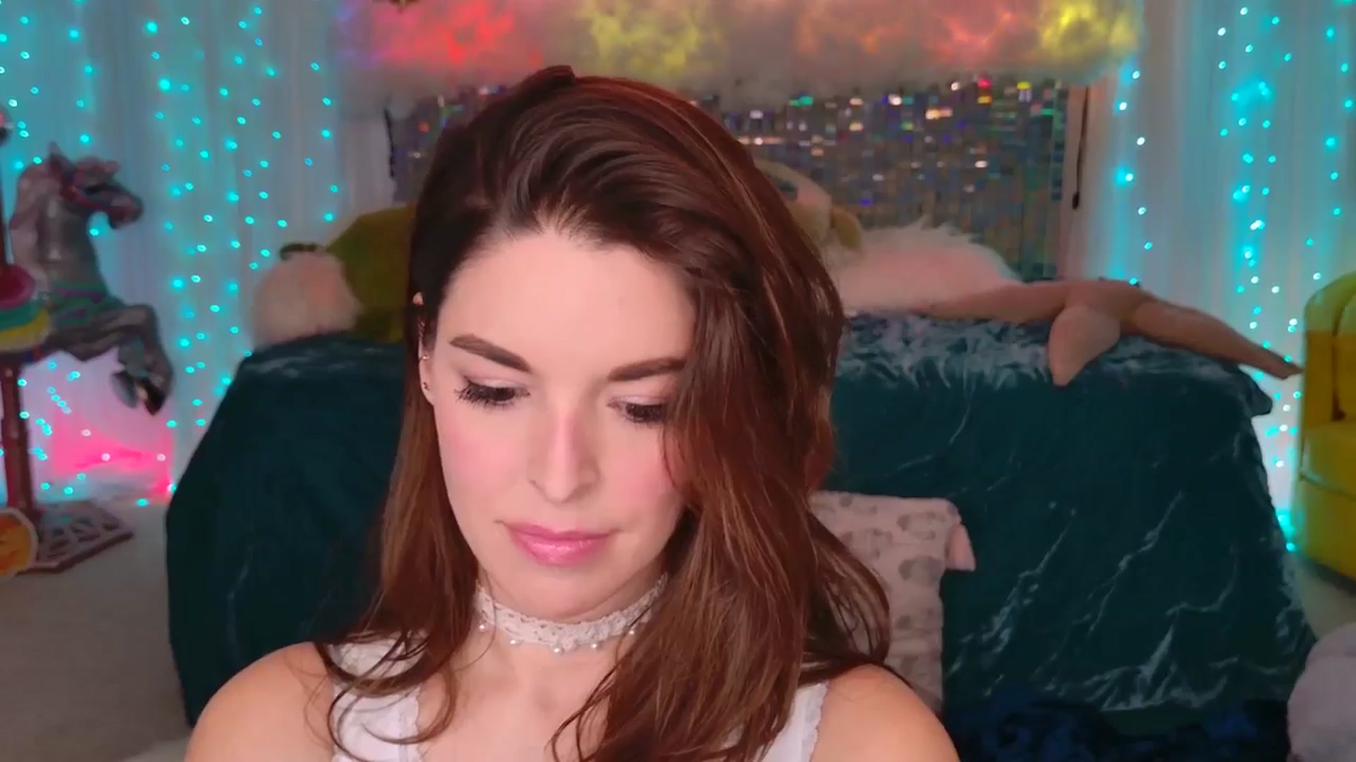 Gallery image thumbnail from ThunderKitten's myfreecams stream on, 12/05/2024, 07:00 image 13 of 20