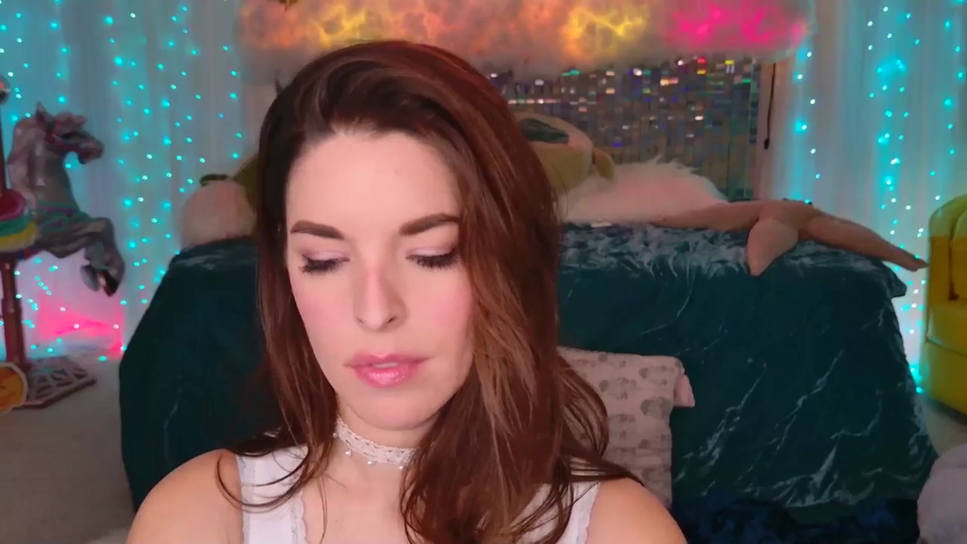 Gallery image thumbnail from ThunderKitten's myfreecams stream on, 12/05/2024, 07:00 image 10 of 20