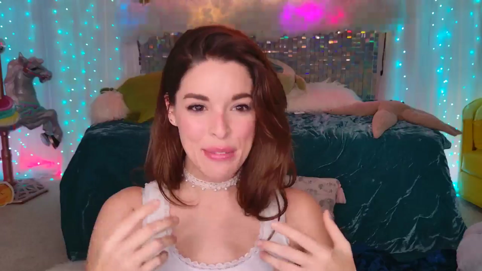 Gallery image thumbnail from ThunderKitten's myfreecams stream on, 12/05/2024, 07:00 image 7 of 20
