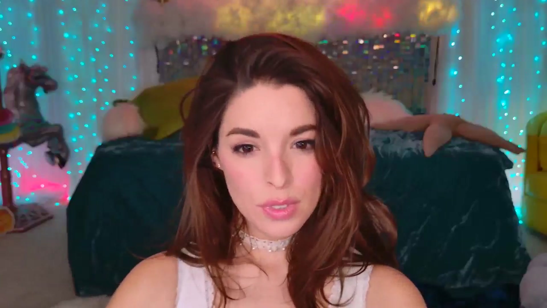 Gallery image thumbnail from ThunderKitten's myfreecams stream on, 12/05/2024, 07:00 image 14 of 20