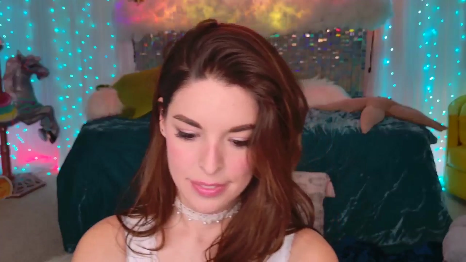 Gallery image thumbnail from ThunderKitten's myfreecams stream on, 12/05/2024, 07:00 image 12 of 20