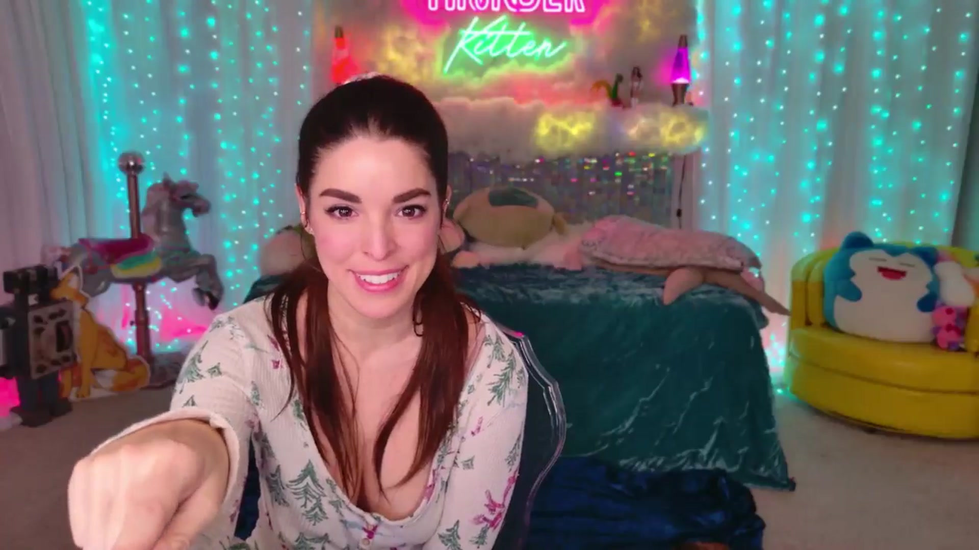 Gallery image thumbnail from ThunderKitten's myfreecams stream on, 12/10/2024, 06:24 image 15 of 20