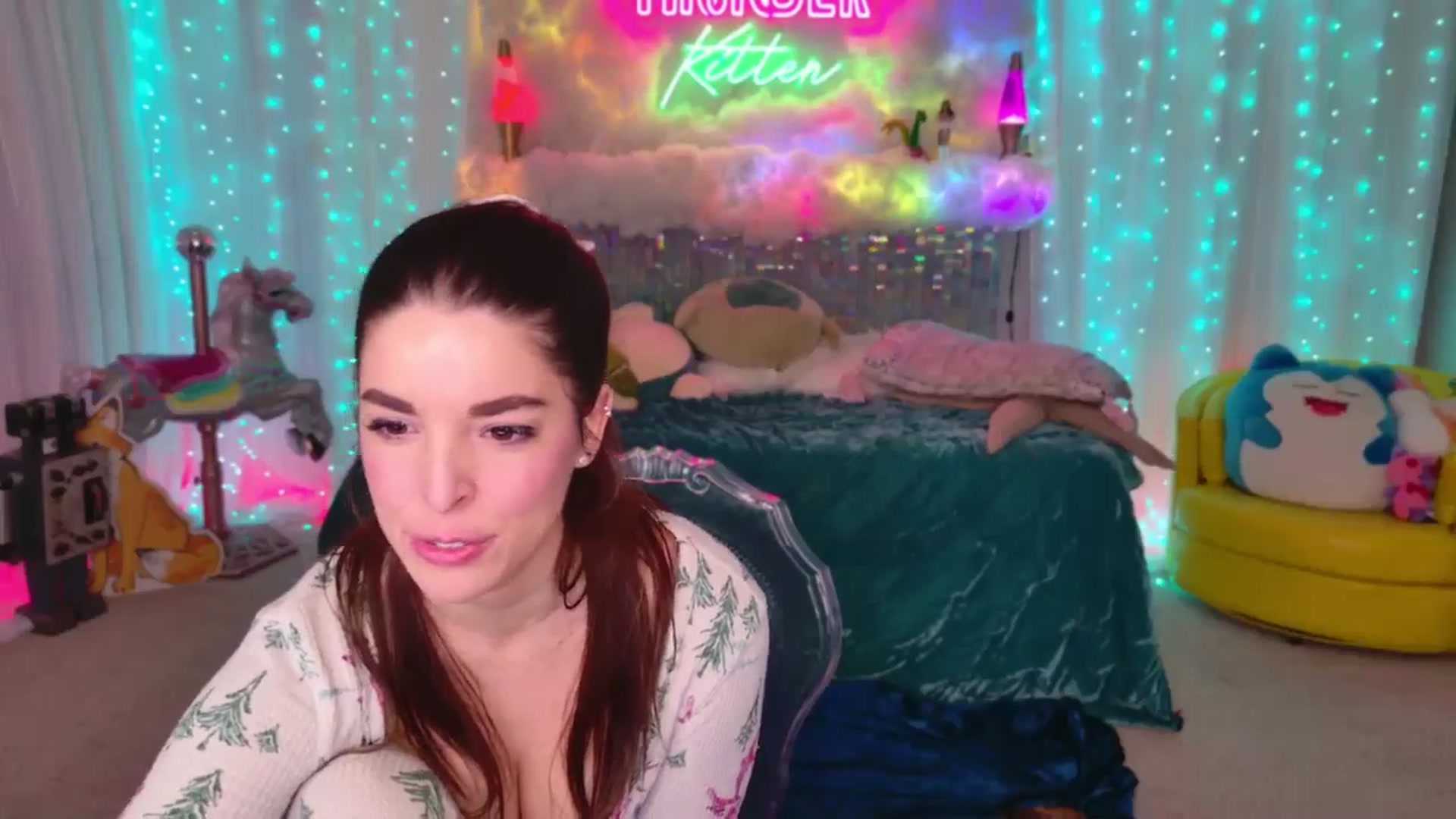 Gallery image thumbnail from ThunderKitten's myfreecams stream on, 12/10/2024, 06:24 image 18 of 20