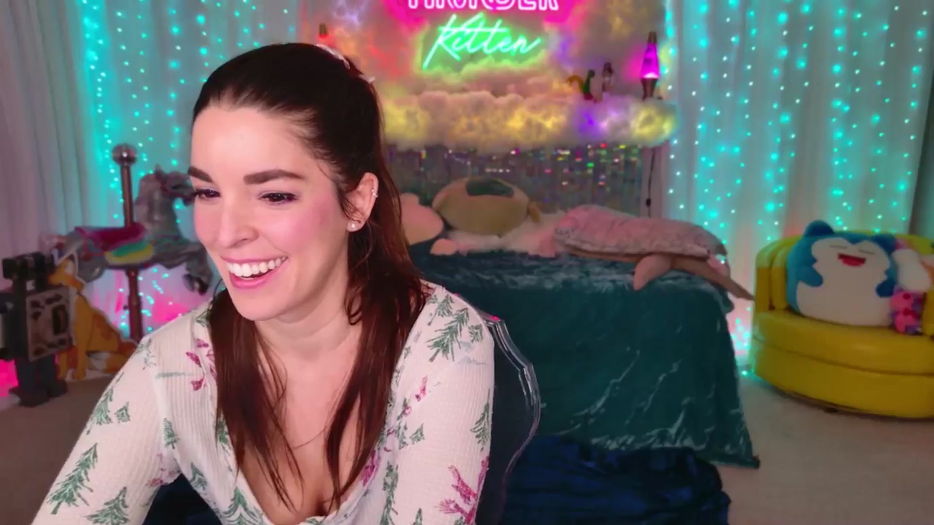 Gallery image thumbnail from ThunderKitten's myfreecams stream on, 12/10/2024, 06:24 image 5 of 20