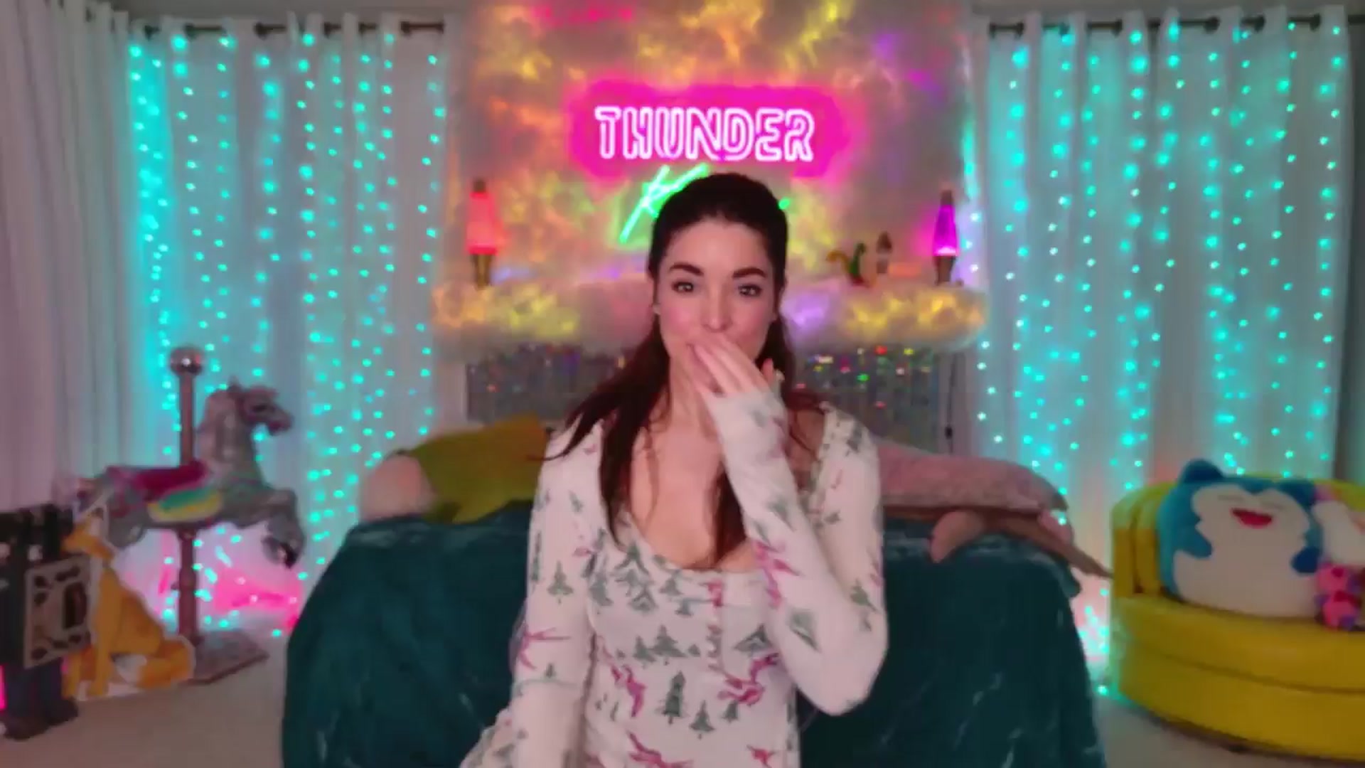 Gallery image thumbnail from ThunderKitten's myfreecams stream on, 12/10/2024, 06:24 image 1 of 20