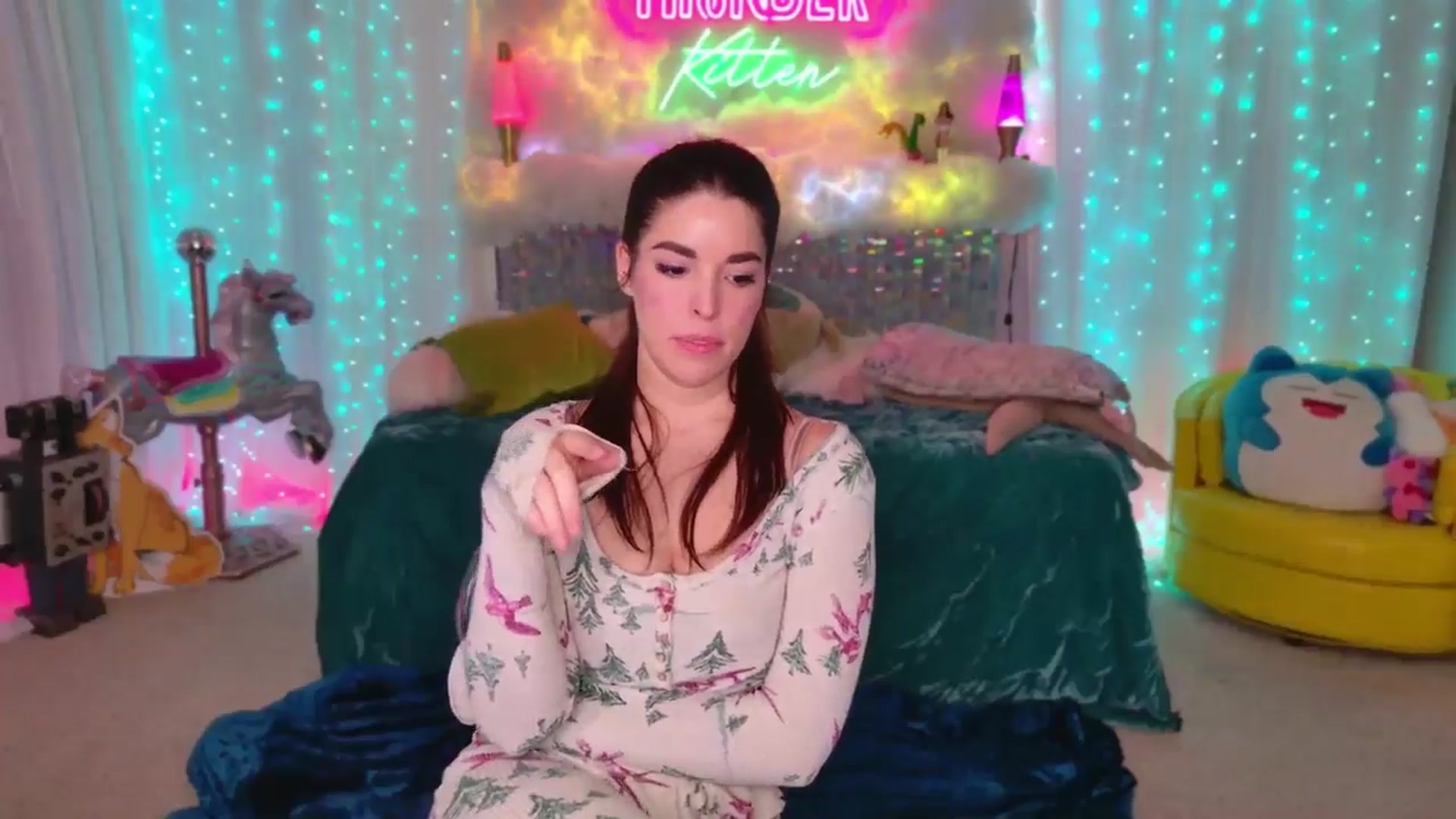 Gallery image thumbnail from ThunderKitten's myfreecams stream on, 12/10/2024, 06:24 image 4 of 20