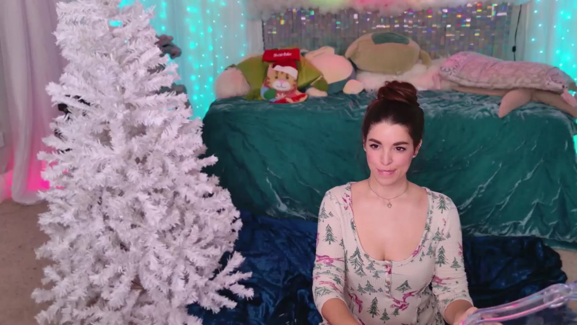 Gallery image thumbnail from ThunderKitten's myfreecams stream on, 12/10/2024, 08:59 image 18 of 20