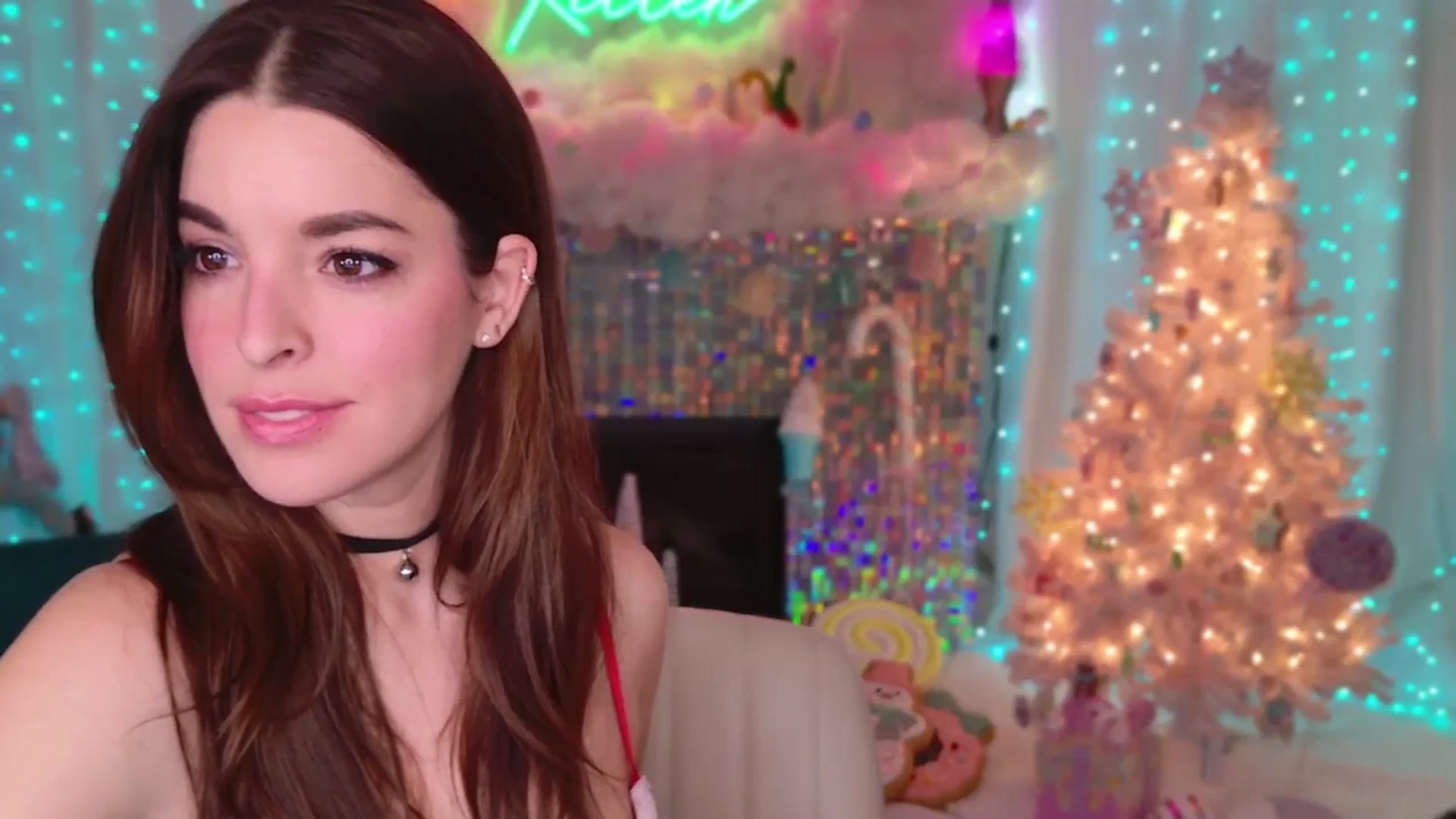 Gallery image thumbnail from ThunderKitten's myfreecams stream on, 12/29/2024, 10:07 image 9 of 20